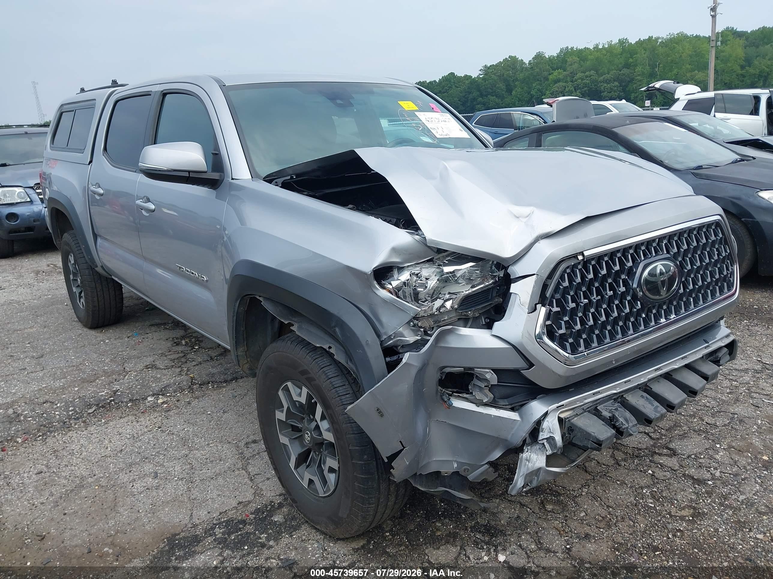 2019 Toyota Tacoma Trd Off Road Silver vin: 3TMCZ5AN8KM209609