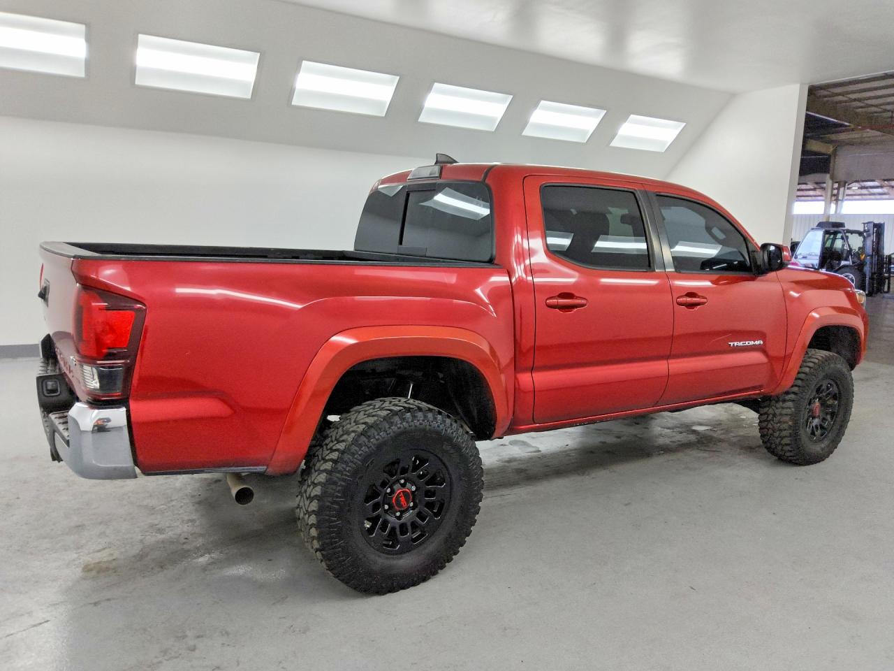 2019 Toyota Tacoma Sr5 V6 Red vin: 3TMCZ5AN8KM224451