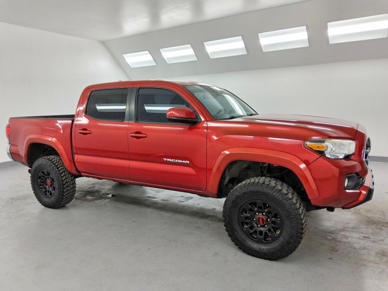 2019 Toyota Tacoma Sr5 V6 Red vin: 3TMCZ5AN8KM224451