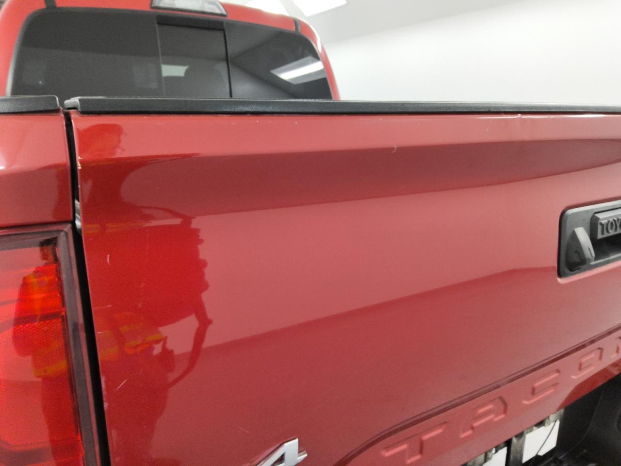 2019 Toyota Tacoma Sr5 V6 Red vin: 3TMCZ5AN8KM224451 Damage: Tailgate, Dent(S) W/ Paint Dmg, 1 To 2 Inches