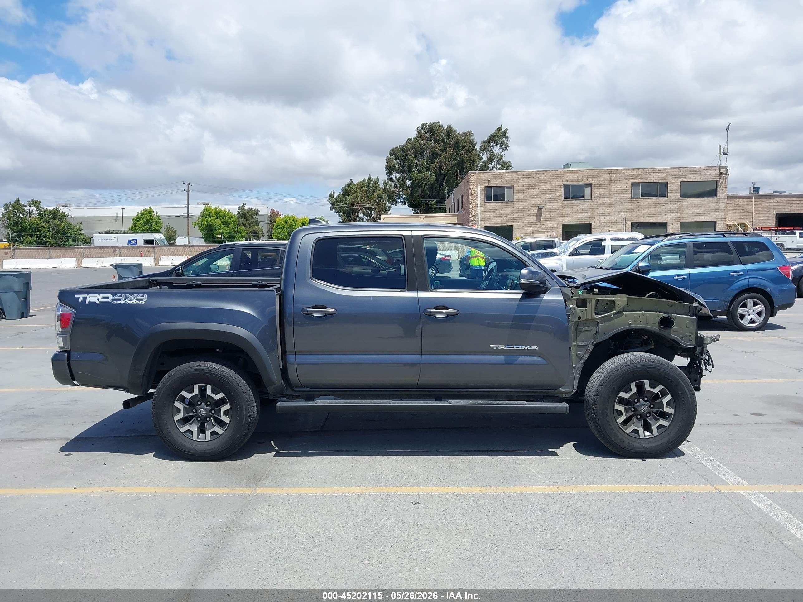 2021 Toyota Tacoma Trd Off-road Зеленый vin: 3TMCZ5AN8MM397163