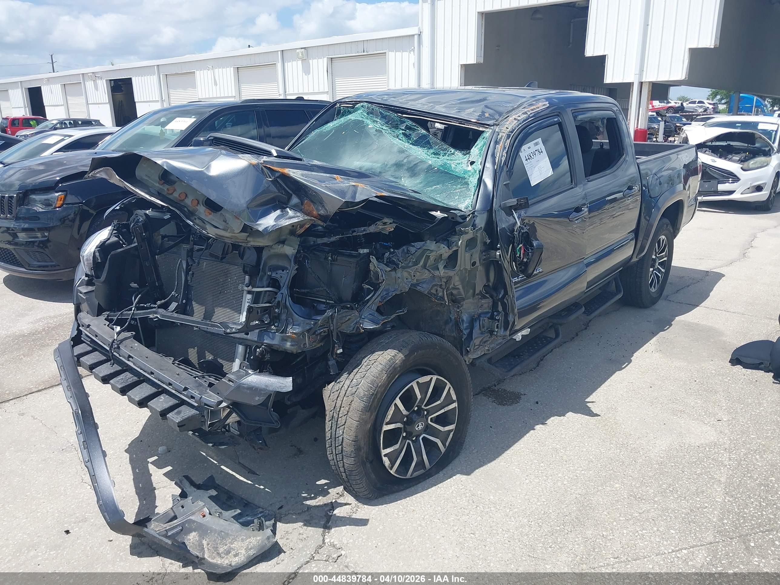 2023 Toyota Tacoma Trd Sport Gray vin: 3TMCZ5AN8PM586738