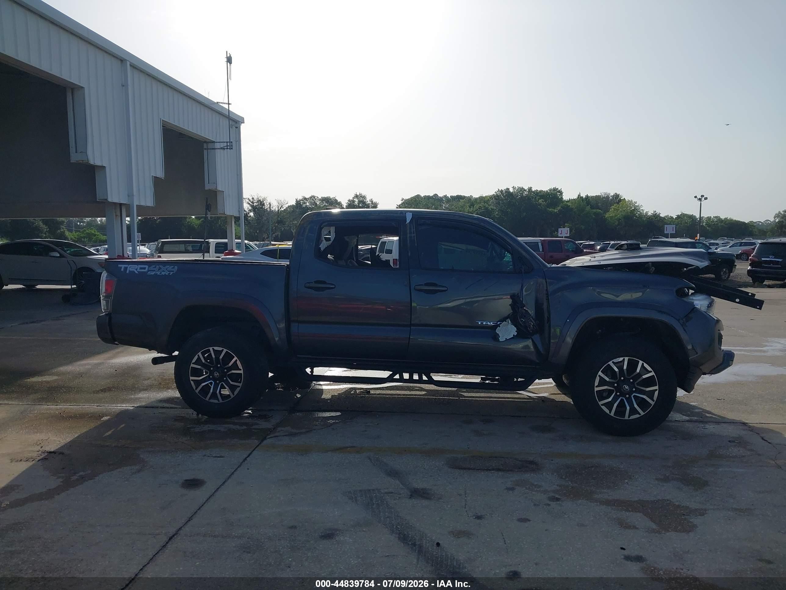 2023 Toyota Tacoma Trd Sport Gray vin: 3TMCZ5AN8PM586738