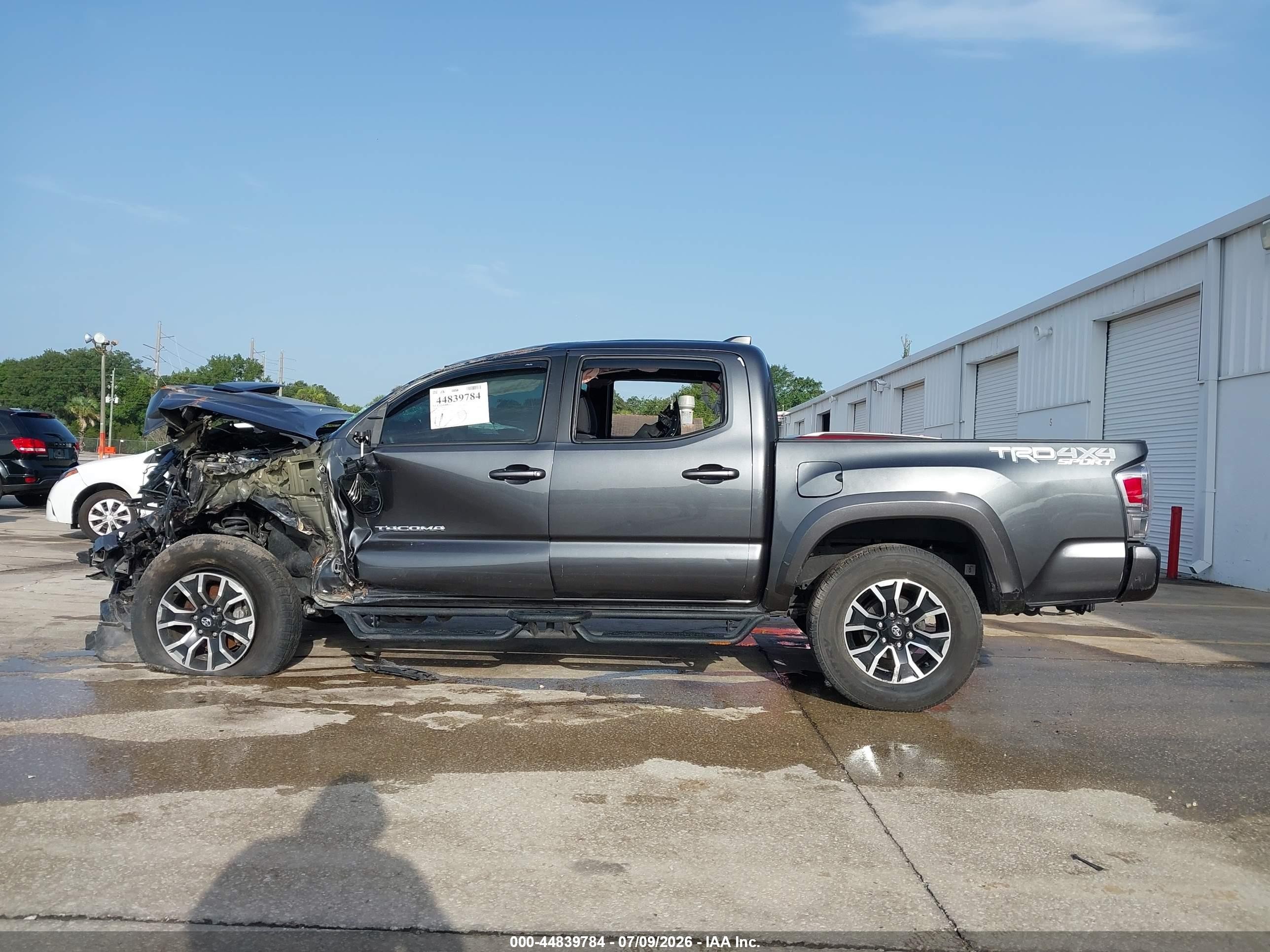 2023 Toyota Tacoma Trd Sport Gray vin: 3TMCZ5AN8PM586738