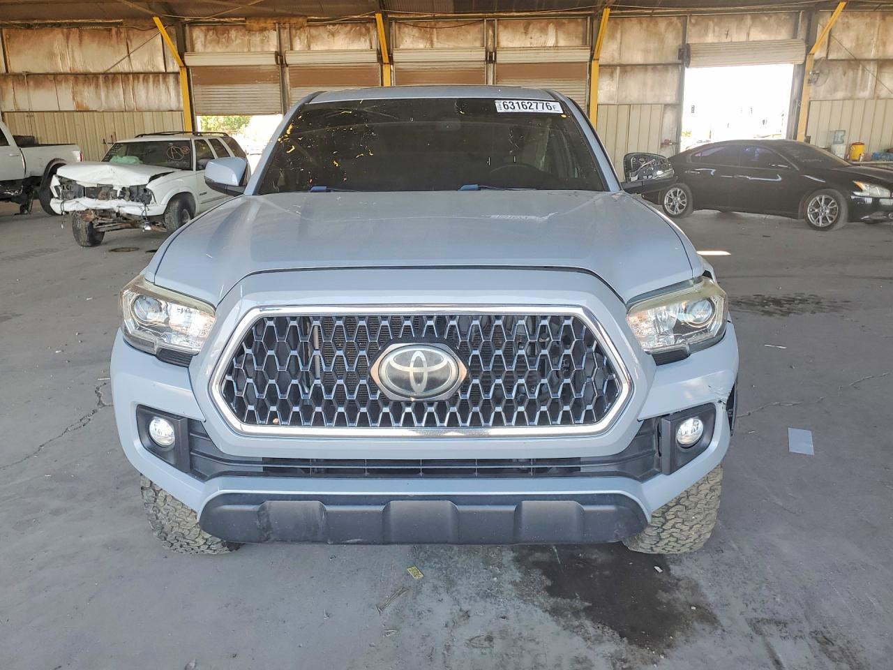 2019 Toyota Tacoma Trd Off-road Gray vin: 3TMCZ5AN9KM221252