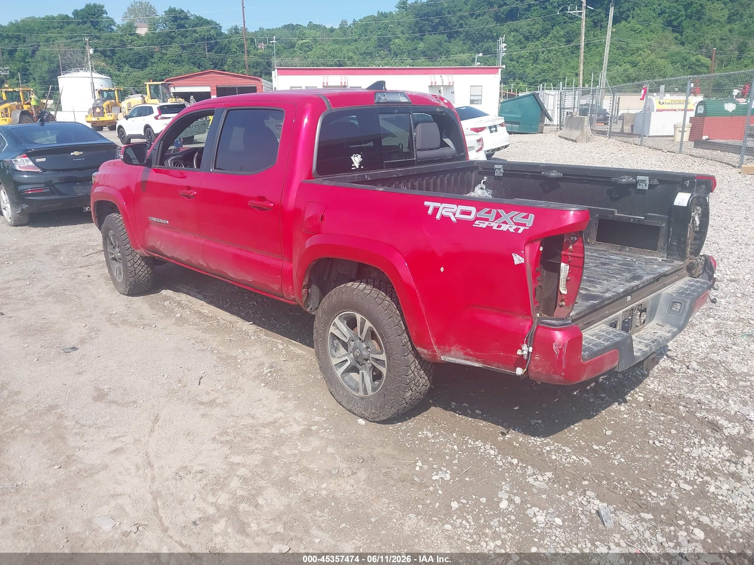 2017 Toyota Tacoma Trd Sport Red vin: 3TMCZ5ANXHM118804