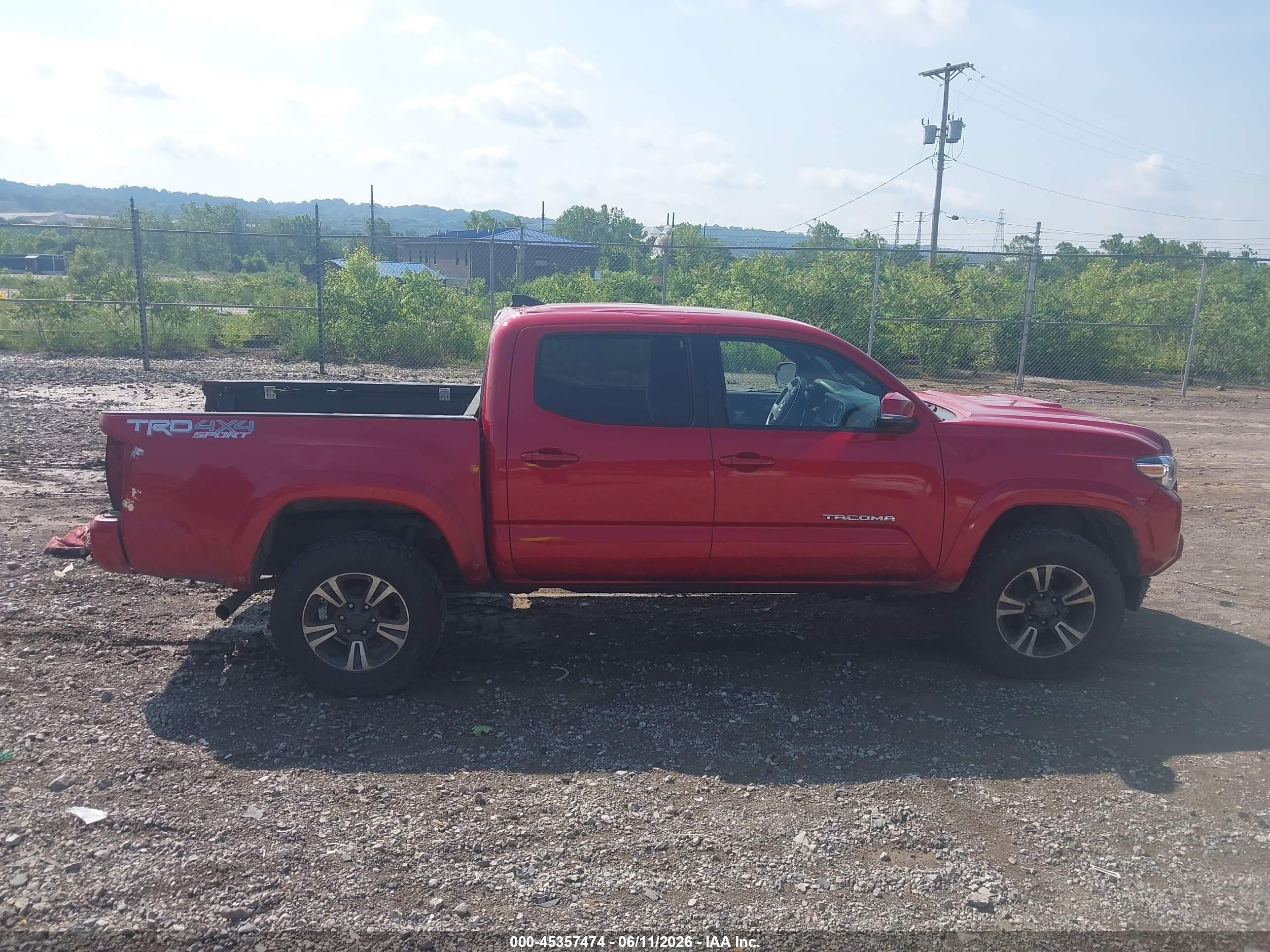 2017 Toyota Tacoma Trd Sport Red vin: 3TMCZ5ANXHM118804