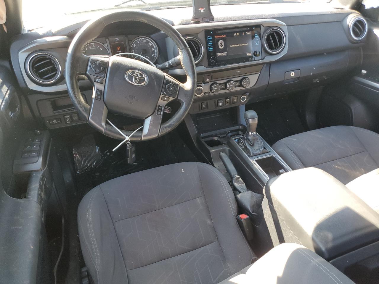 2019 Toyota Tacoma Черный vin: 3TMCZ5ANXKM212012