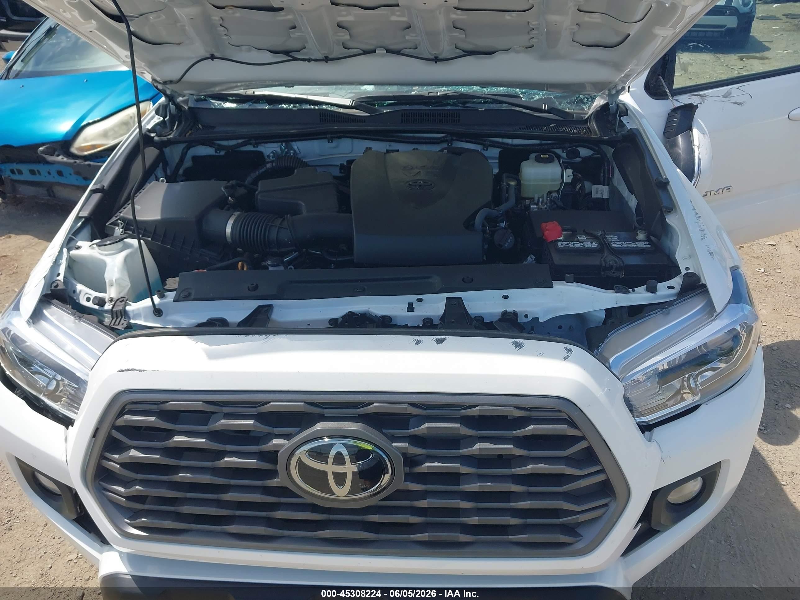 2023 Toyota Tacoma Trd Off Road White vin: 3TMCZ5ANXPM544068