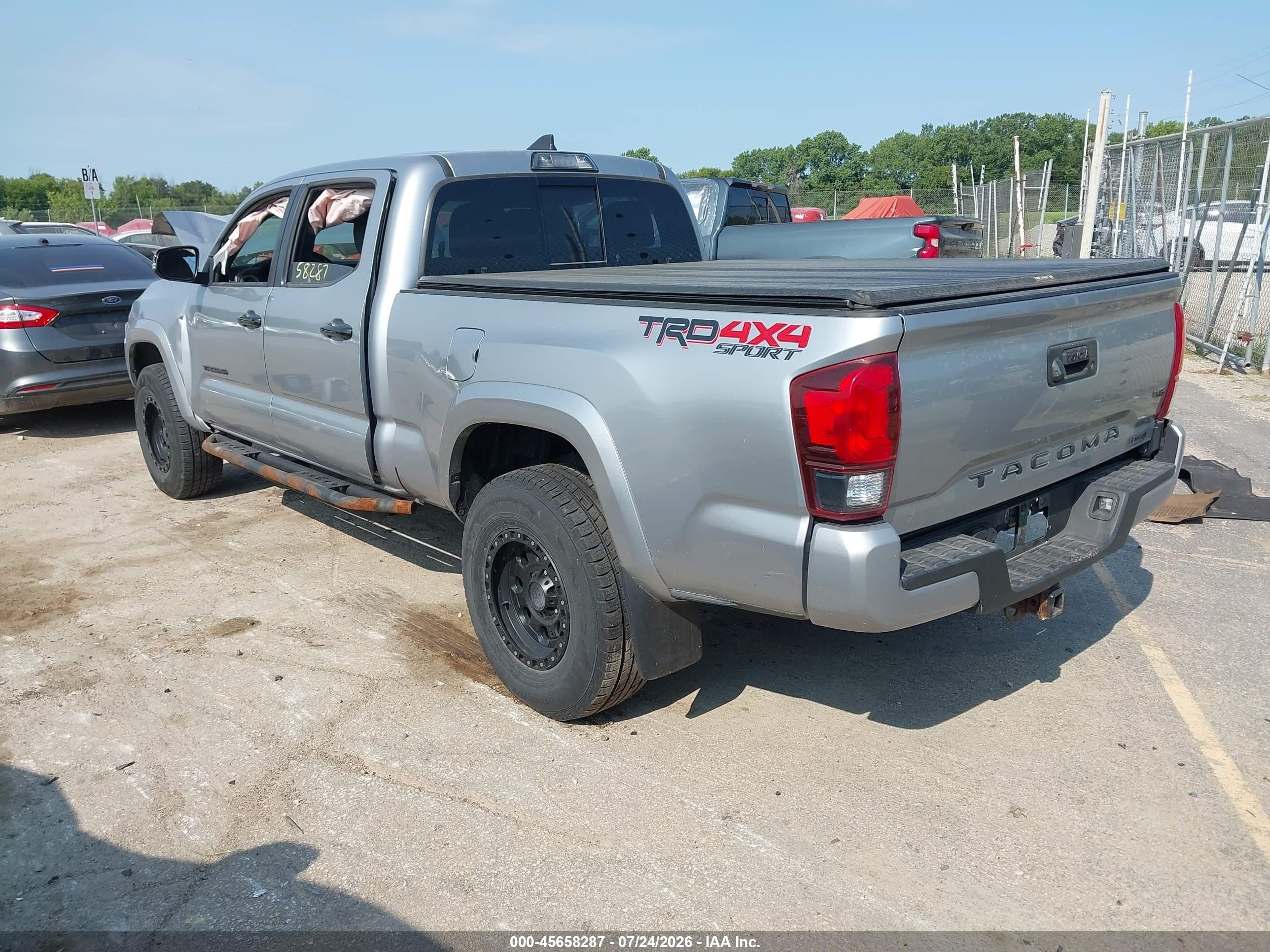 2019 Toyota Tacoma Trd Sport Silver vin: 3TMDZ5BN0KM063709