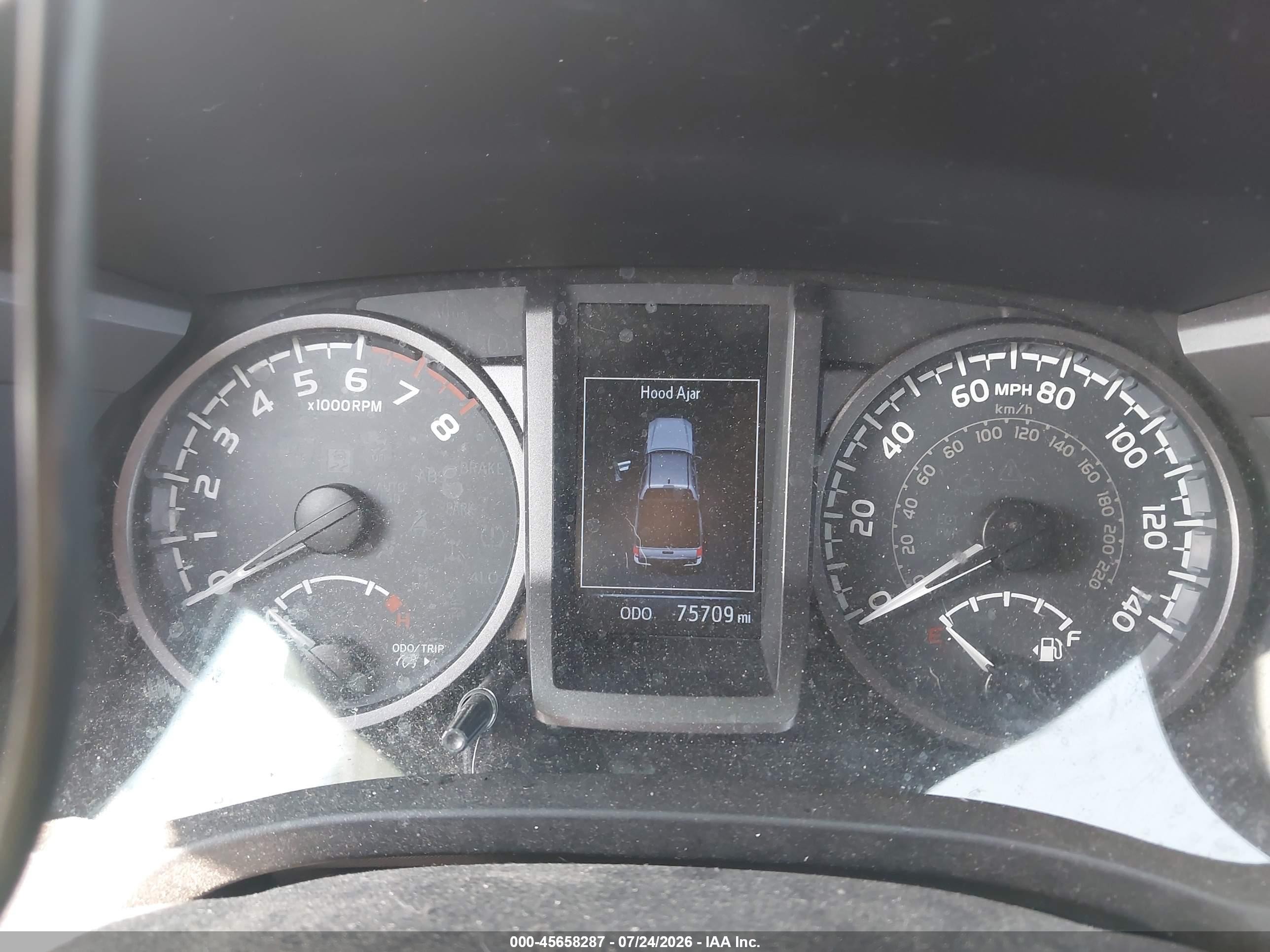 2019 Toyota Tacoma Trd Sport Silver vin: 3TMDZ5BN0KM063709
