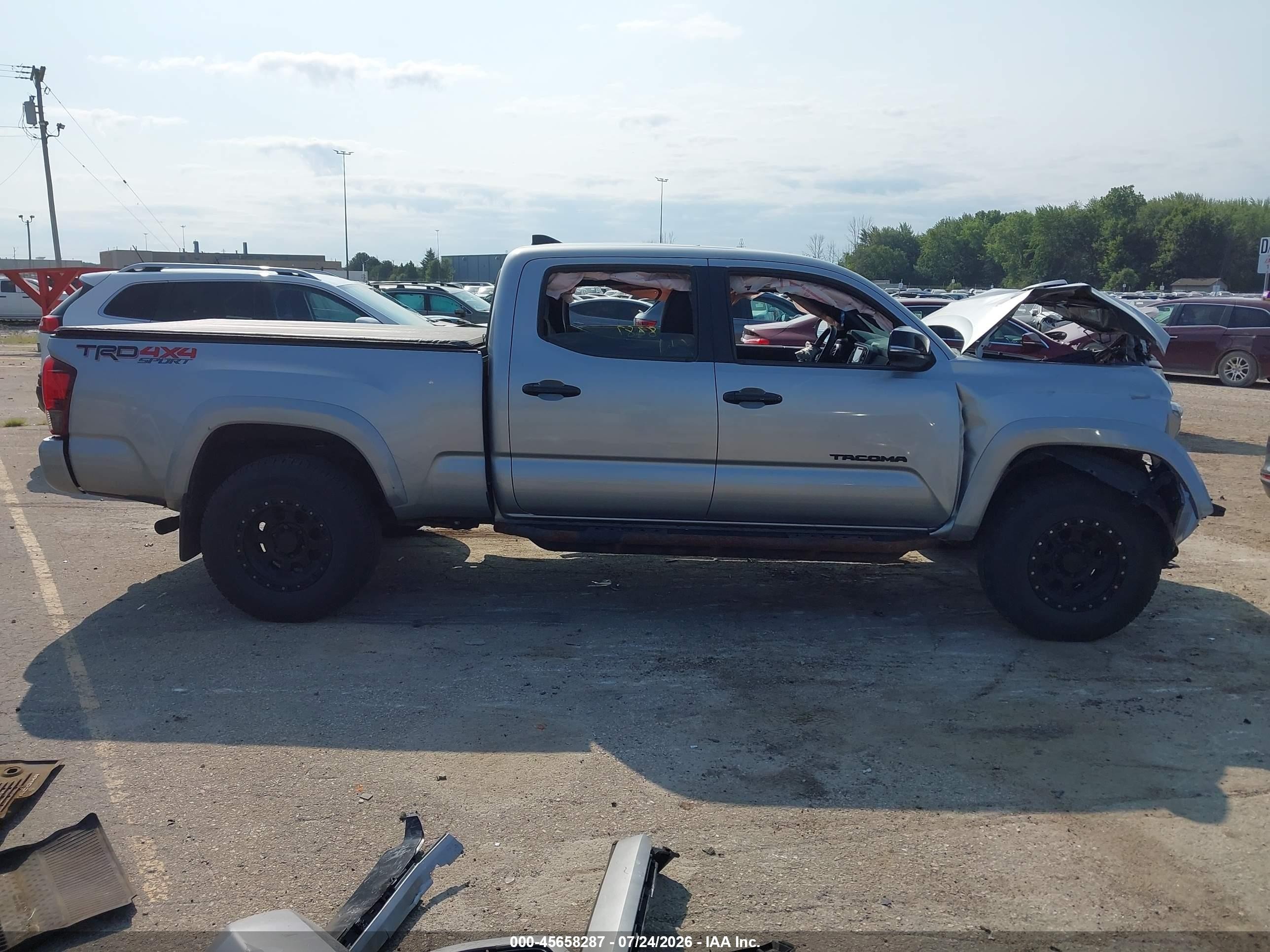 2019 Toyota Tacoma Trd Sport Silver vin: 3TMDZ5BN0KM063709