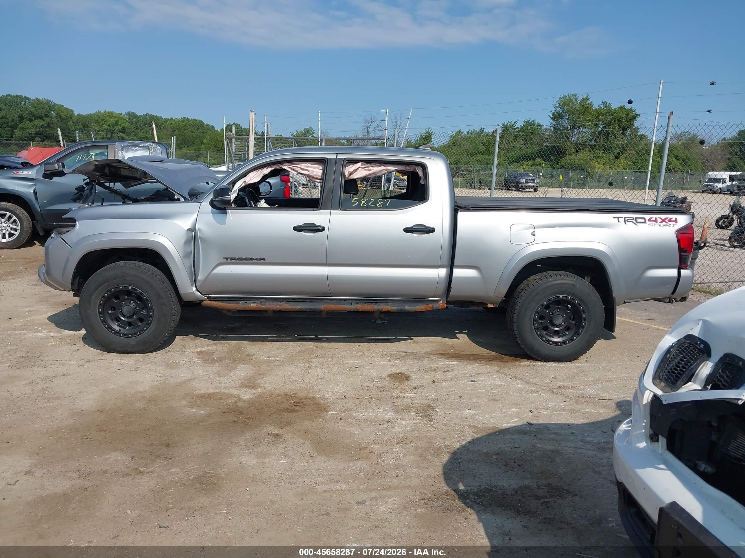 2019 Toyota Tacoma Trd Sport Silver vin: 3TMDZ5BN0KM063709