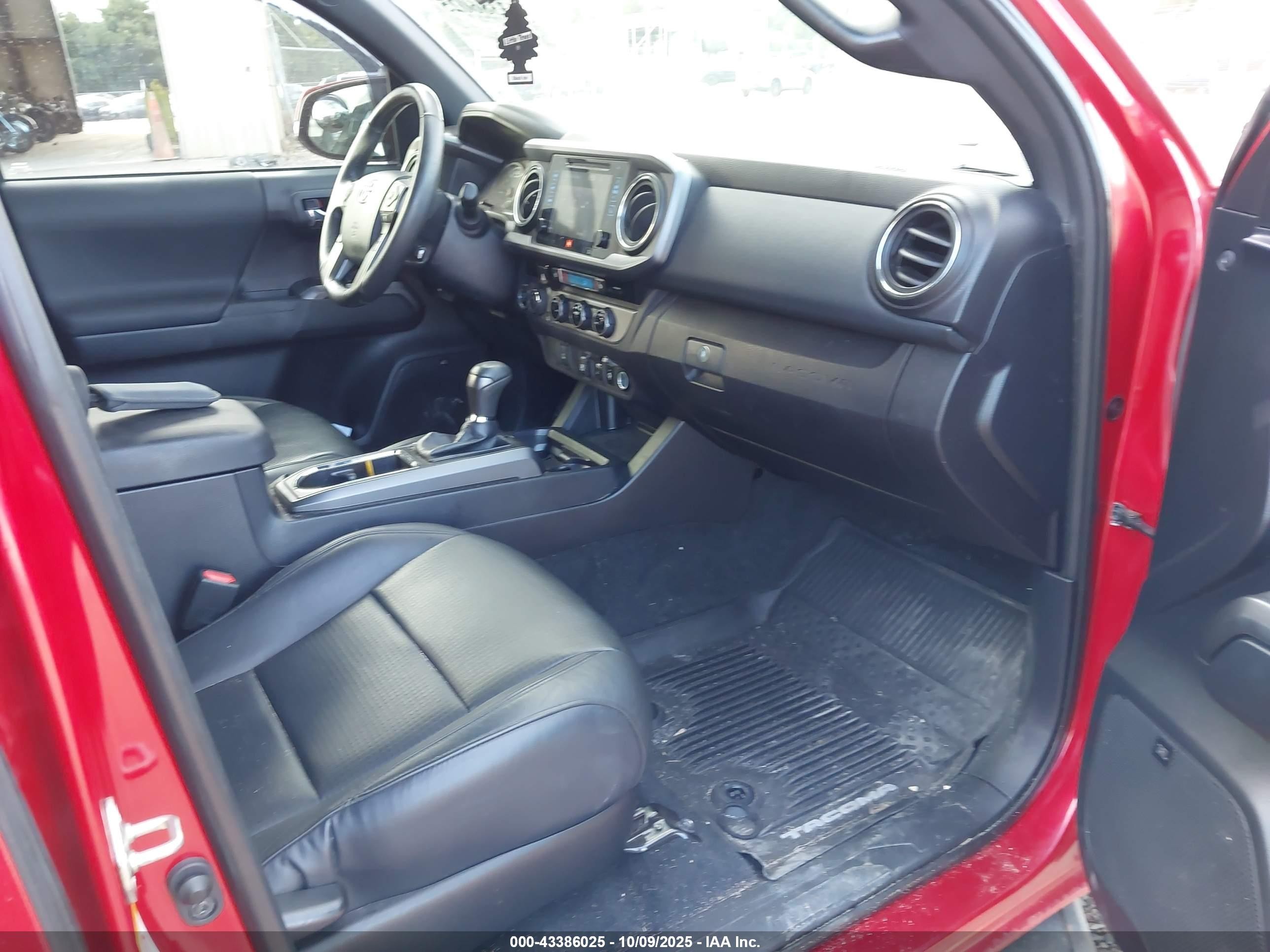 2018 Toyota Tacoma Trd Sport Красный vin: 3TMDZ5BN4JM052047