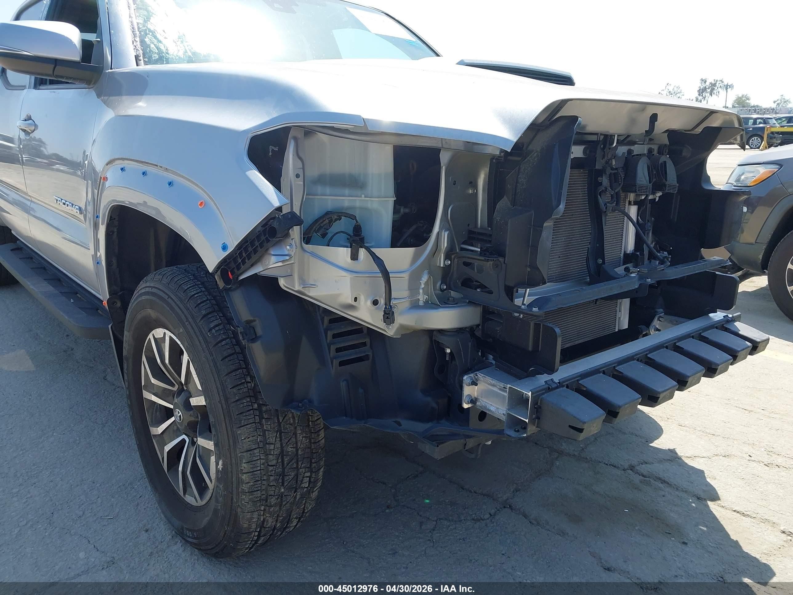 2023 Toyota Tacoma Trd Sport Серебряный vin: 3TMDZ5BN4PM164145