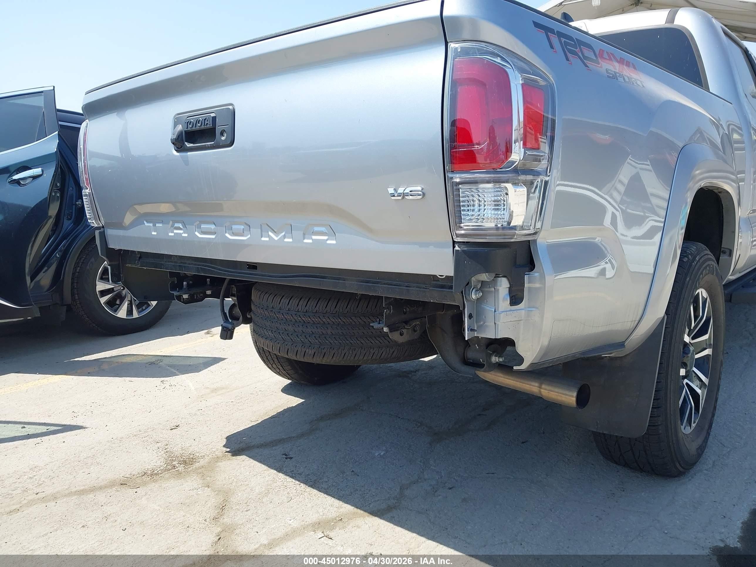 2023 Toyota Tacoma Trd Sport Серебряный vin: 3TMDZ5BN4PM164145