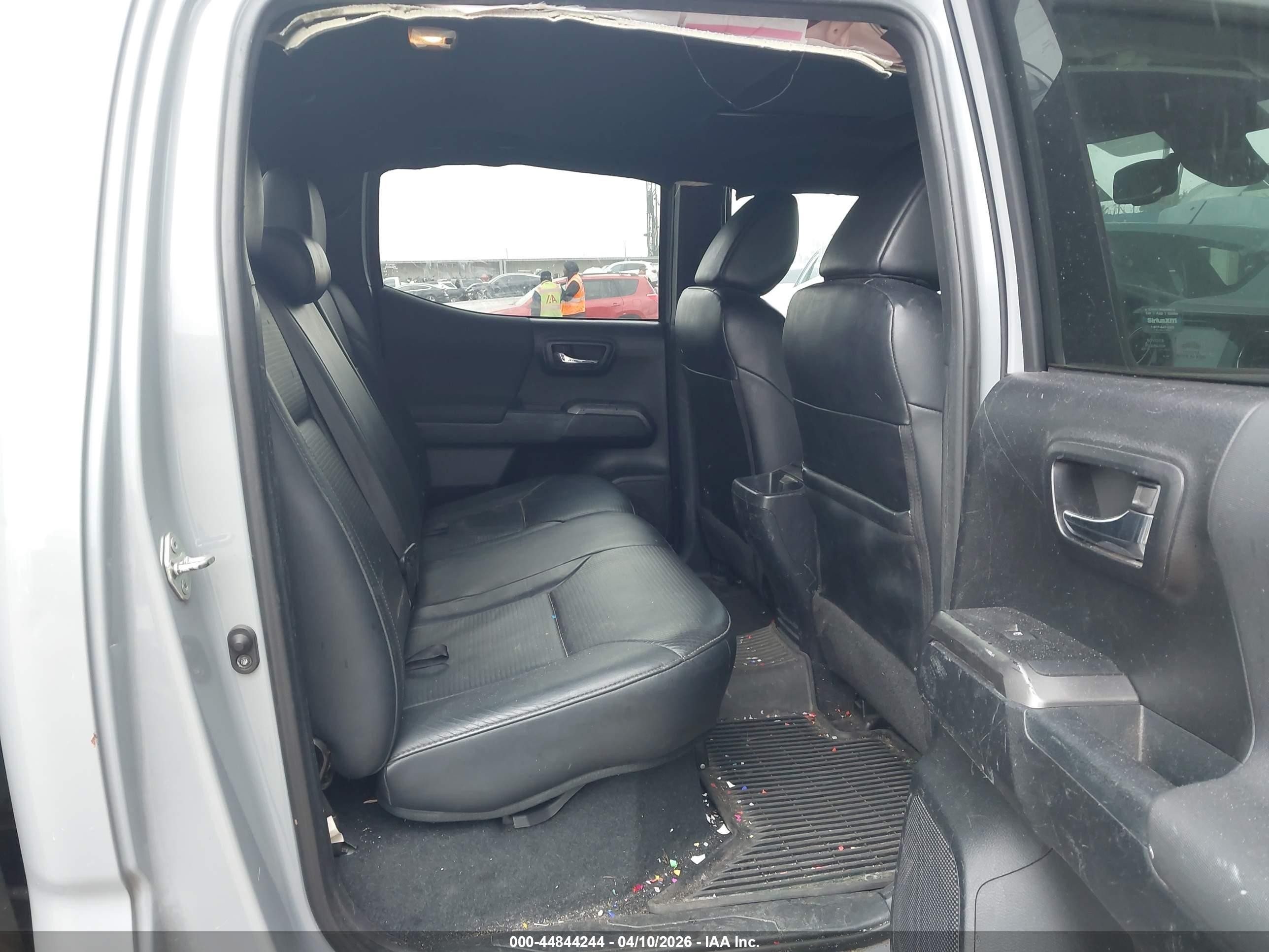 2018 Toyota Tacoma Trd Sport Серый vin: 3TMDZ5BN7JM051961