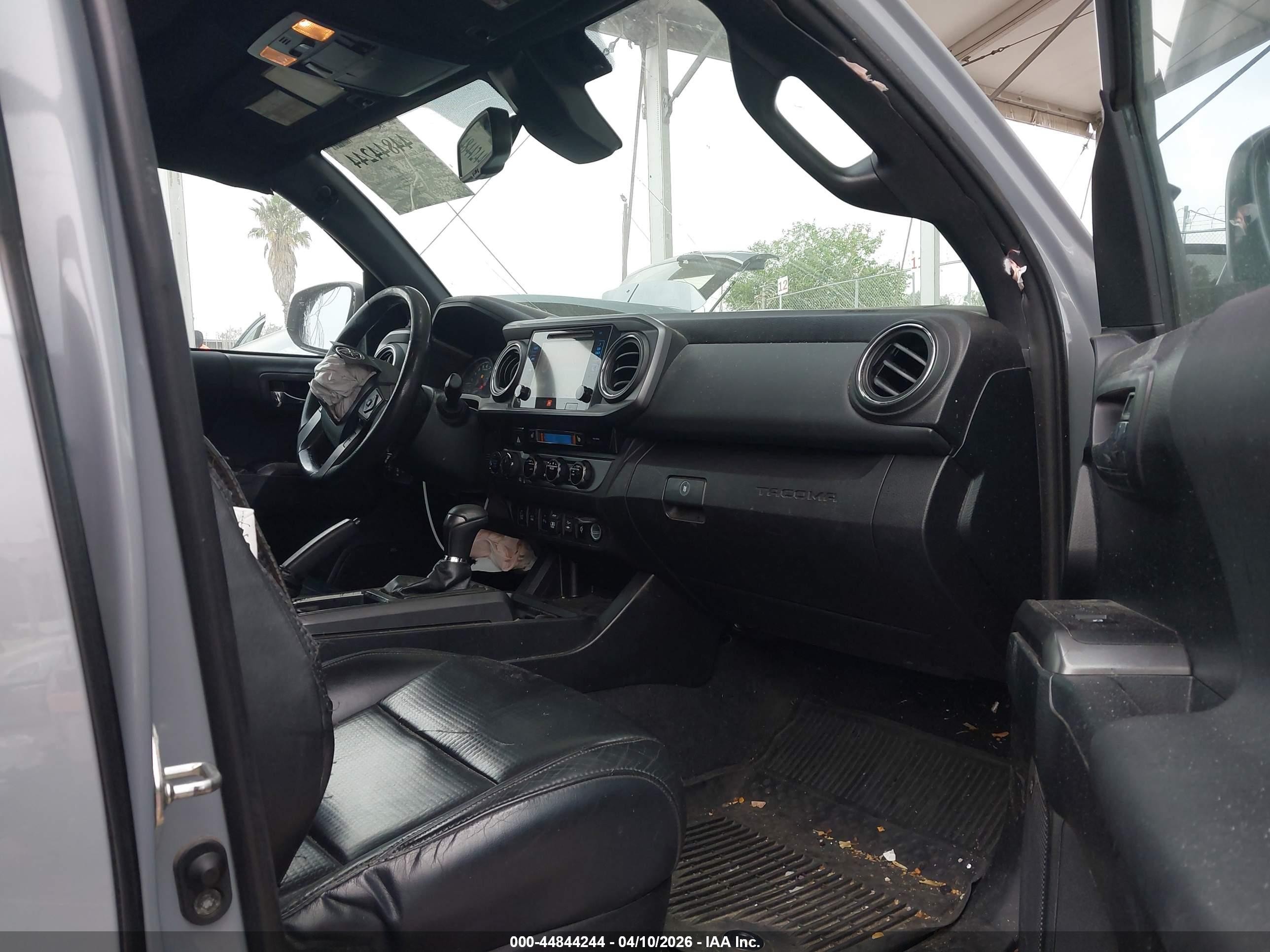 2018 Toyota Tacoma Trd Sport Серый vin: 3TMDZ5BN7JM051961