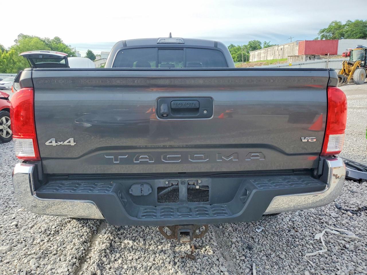 2017 Toyota Tacoma Sr5 V6 Gray vin: 3TMDZ5BN9HM026277