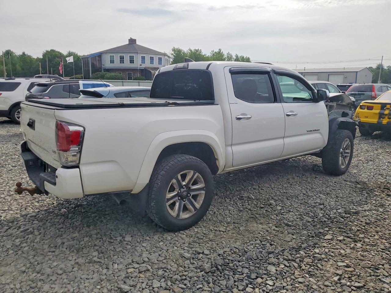 2017 Toyota Tacoma Limited White vin: 3TMGZ5AN2HM059751