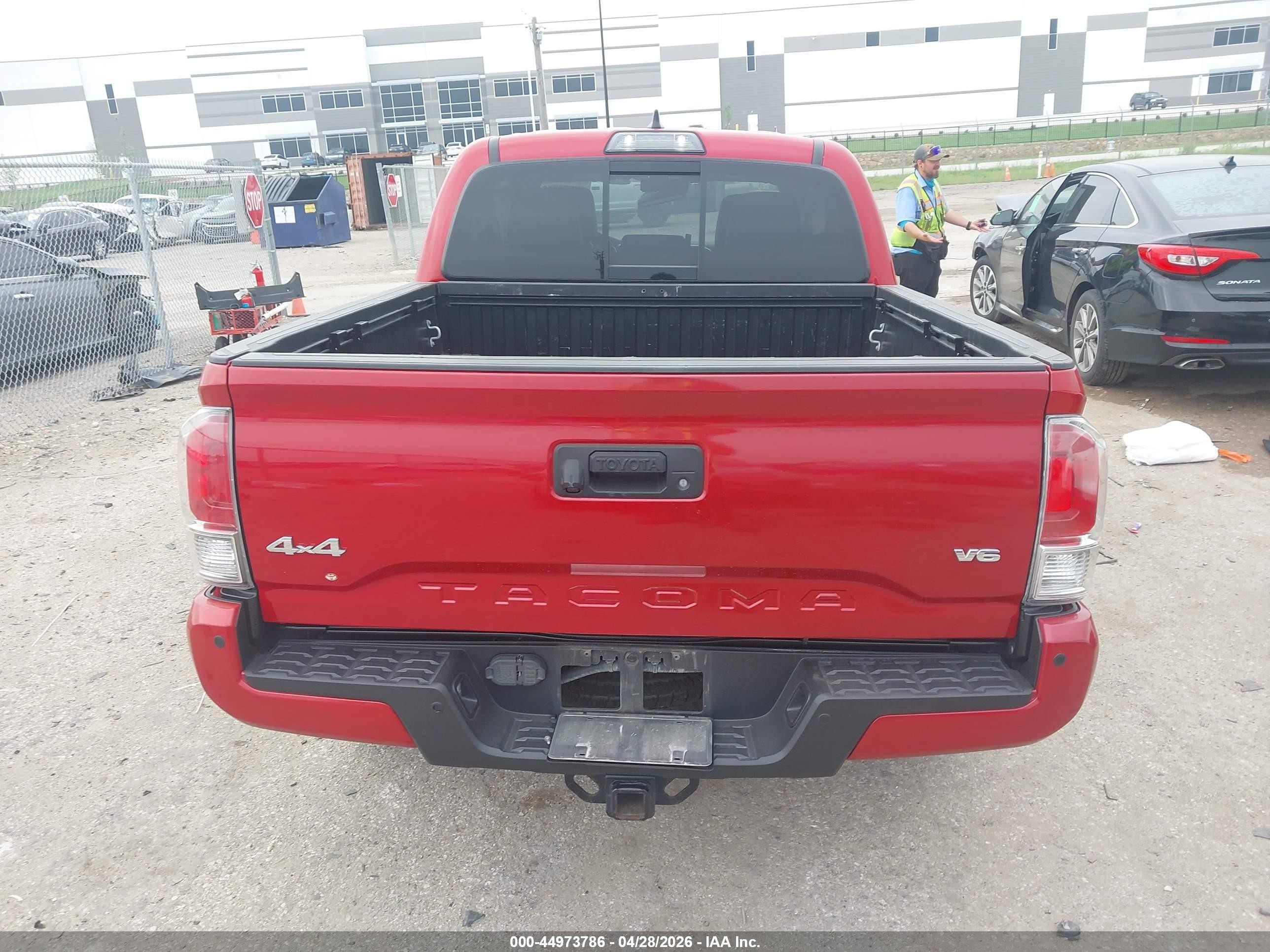 2018 Toyota Tacoma Limited Красный vin: 3TMGZ5AN7JM125023