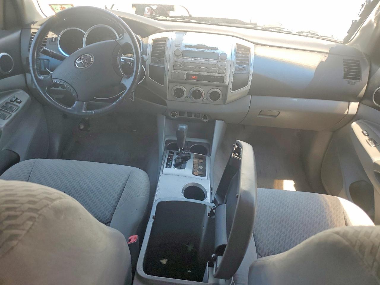 2010 Toyota Tacoma Double Cab Prerunner Silver vin: 3TMJU4GN0AM102334