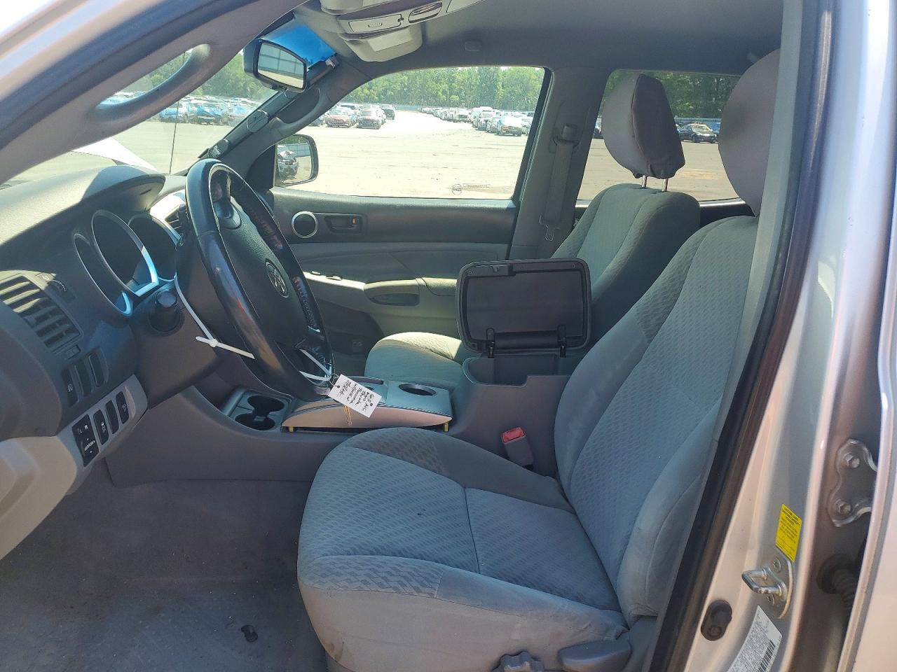 2010 Toyota Tacoma Double Cab Prerunner Silver vin: 3TMJU4GN0AM102334