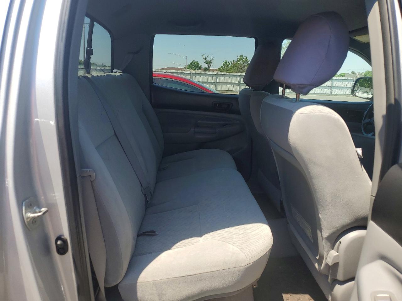 2010 Toyota Tacoma Double Cab Prerunner Silver vin: 3TMJU4GN0AM102334