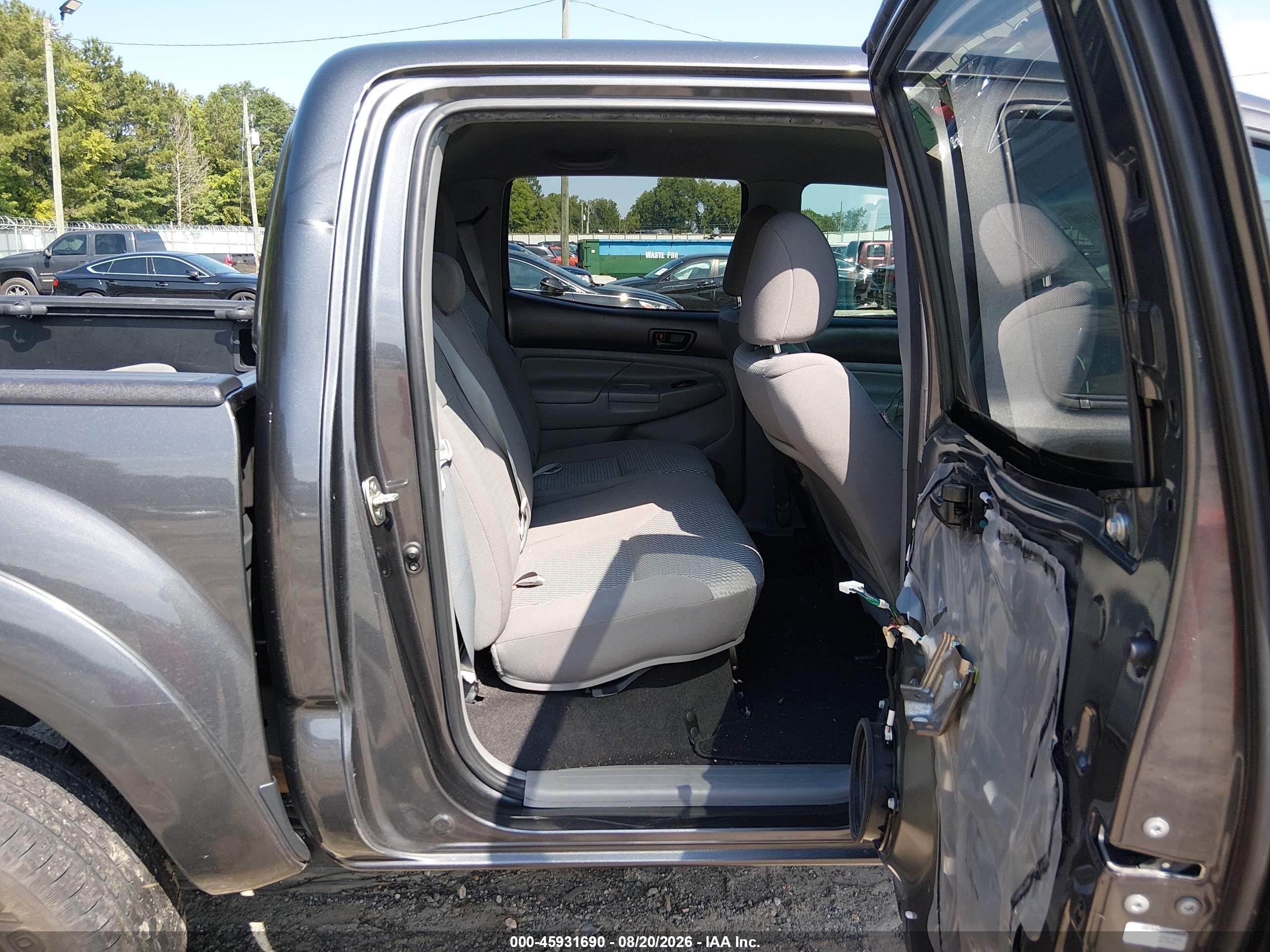 2012 Toyota Tacoma Prerunner V6 Gray vin: 3TMJU4GN0CM137216