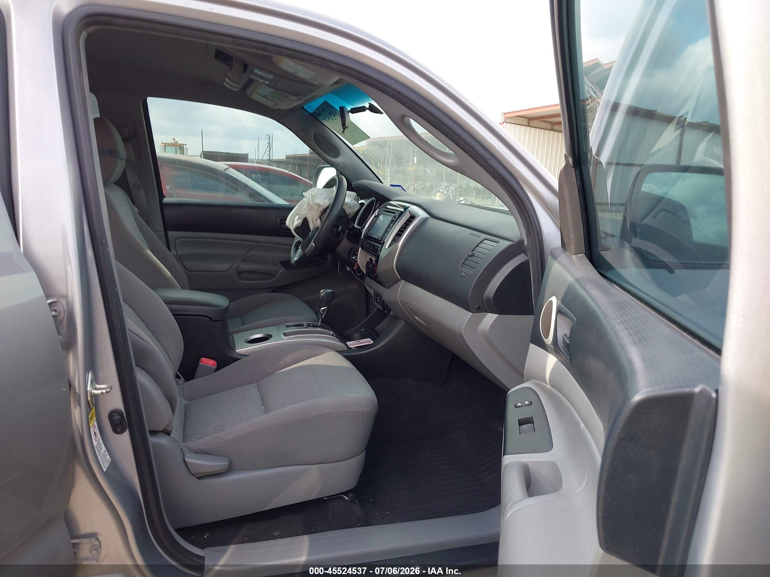 2014 Toyota Tacoma Prerunner V6 Серебряный vin: 3TMJU4GN0EM159672