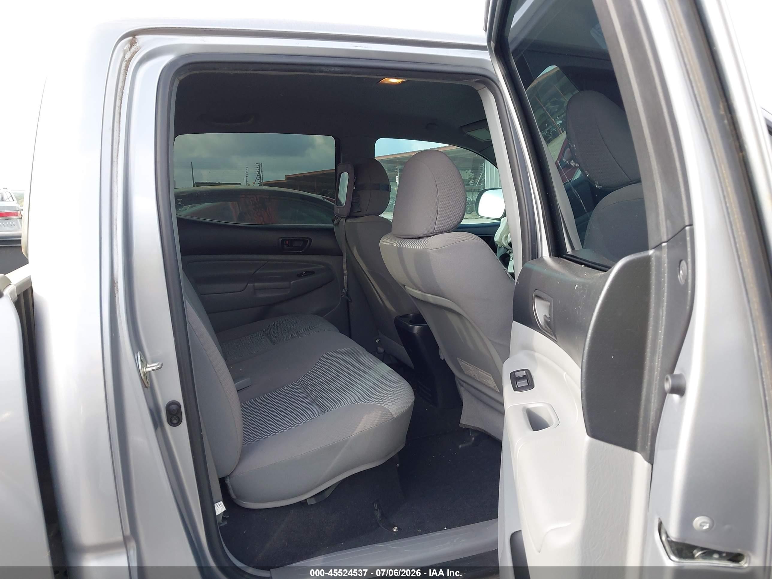 2014 Toyota Tacoma Prerunner V6 Серебряный vin: 3TMJU4GN0EM159672