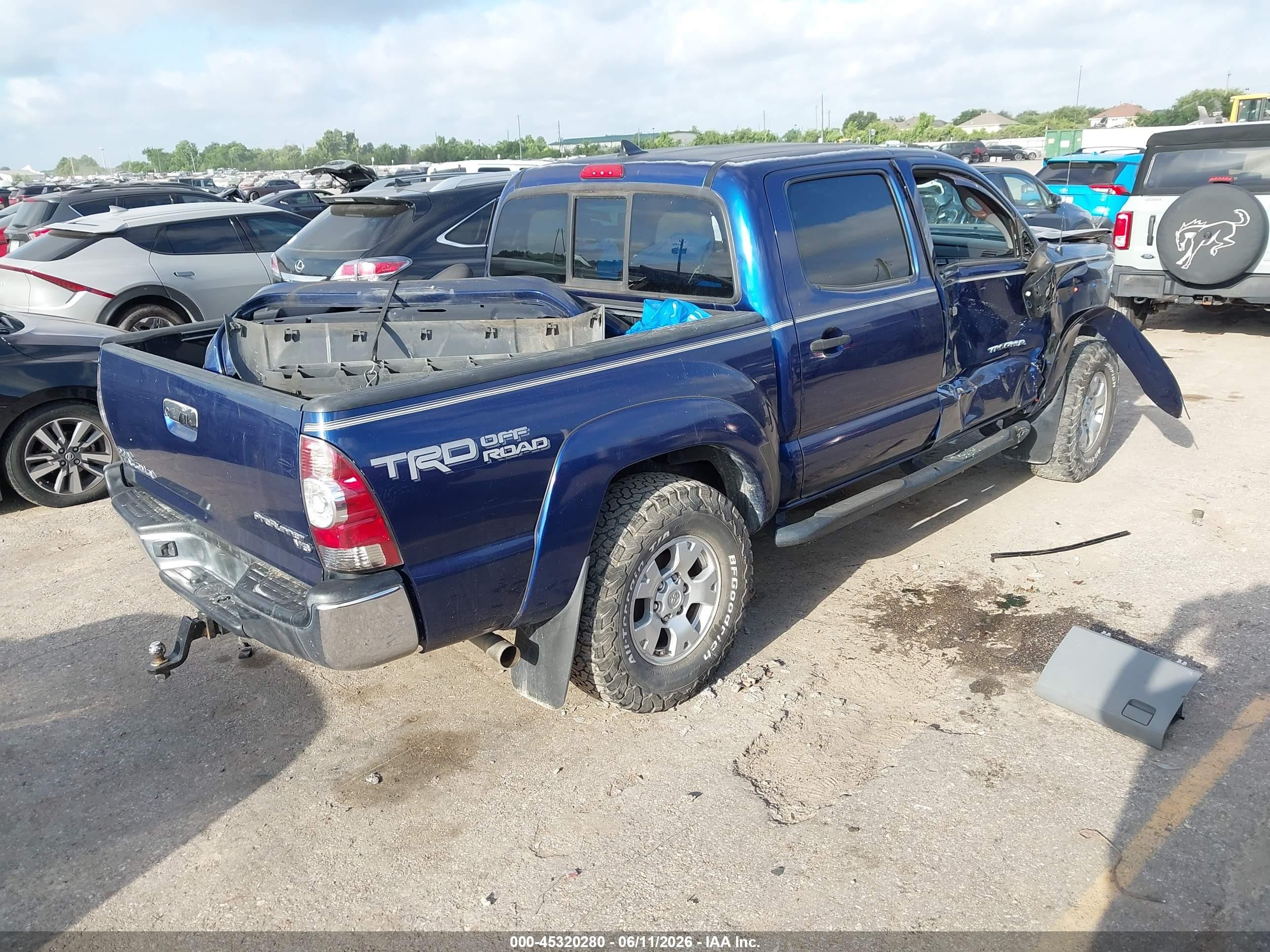 2014 Toyota Tacoma Prerunner V6 Blue vin: 3TMJU4GN0EM164726