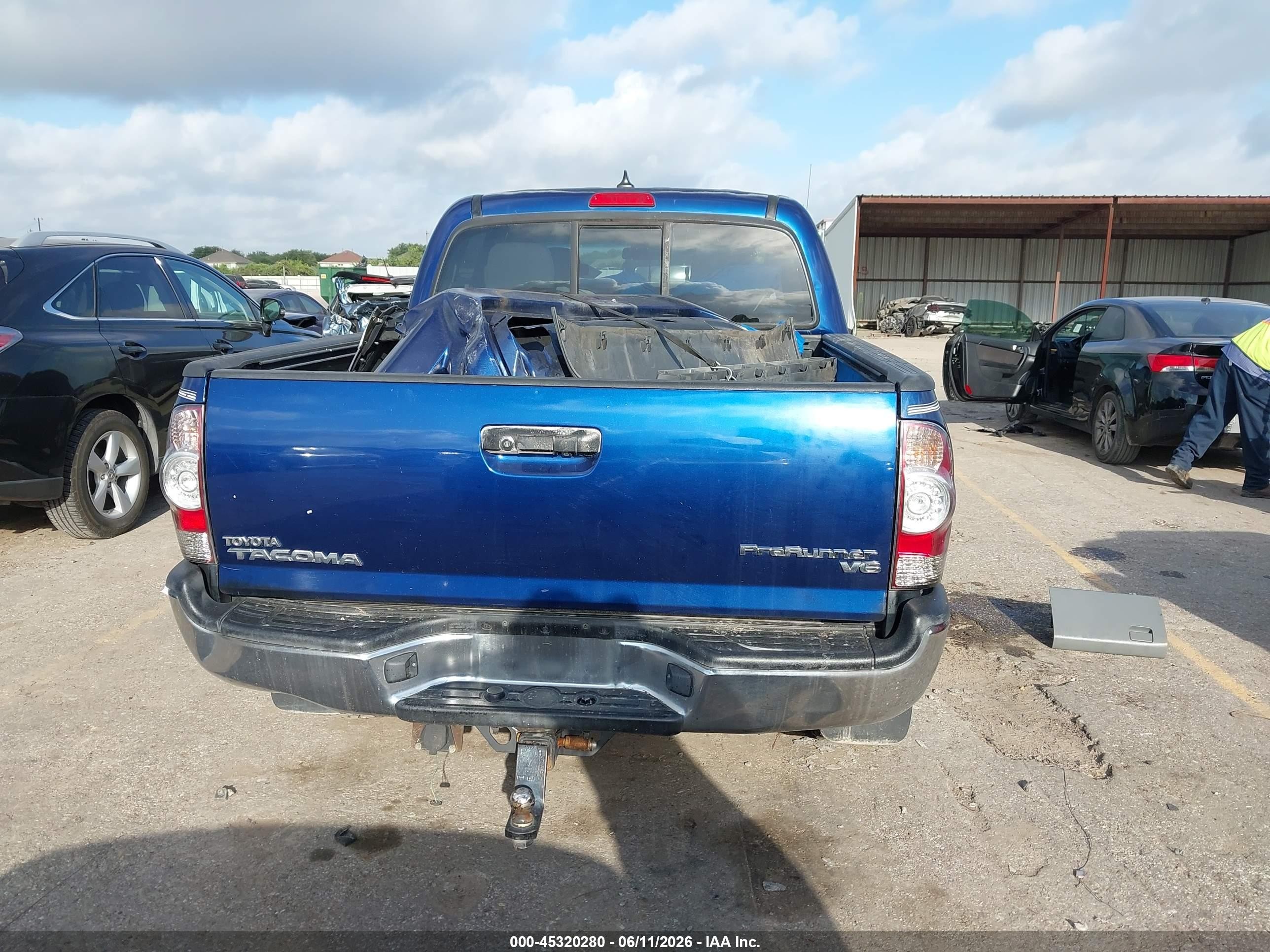 2014 Toyota Tacoma Prerunner V6 Blue vin: 3TMJU4GN0EM164726