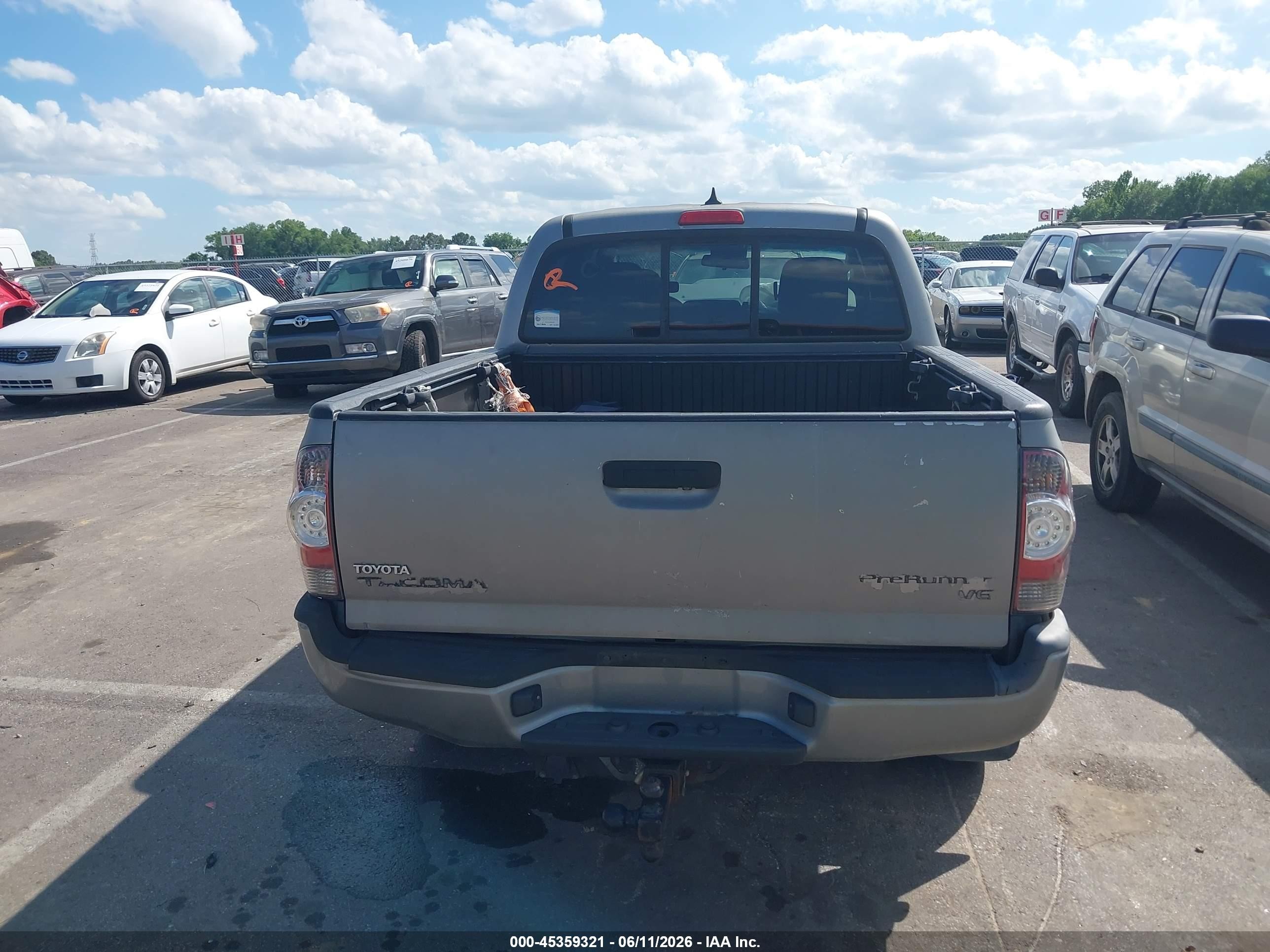 2014 Toyota Tacoma Prerunner V6 Gray vin: 3TMJU4GN0EM173667