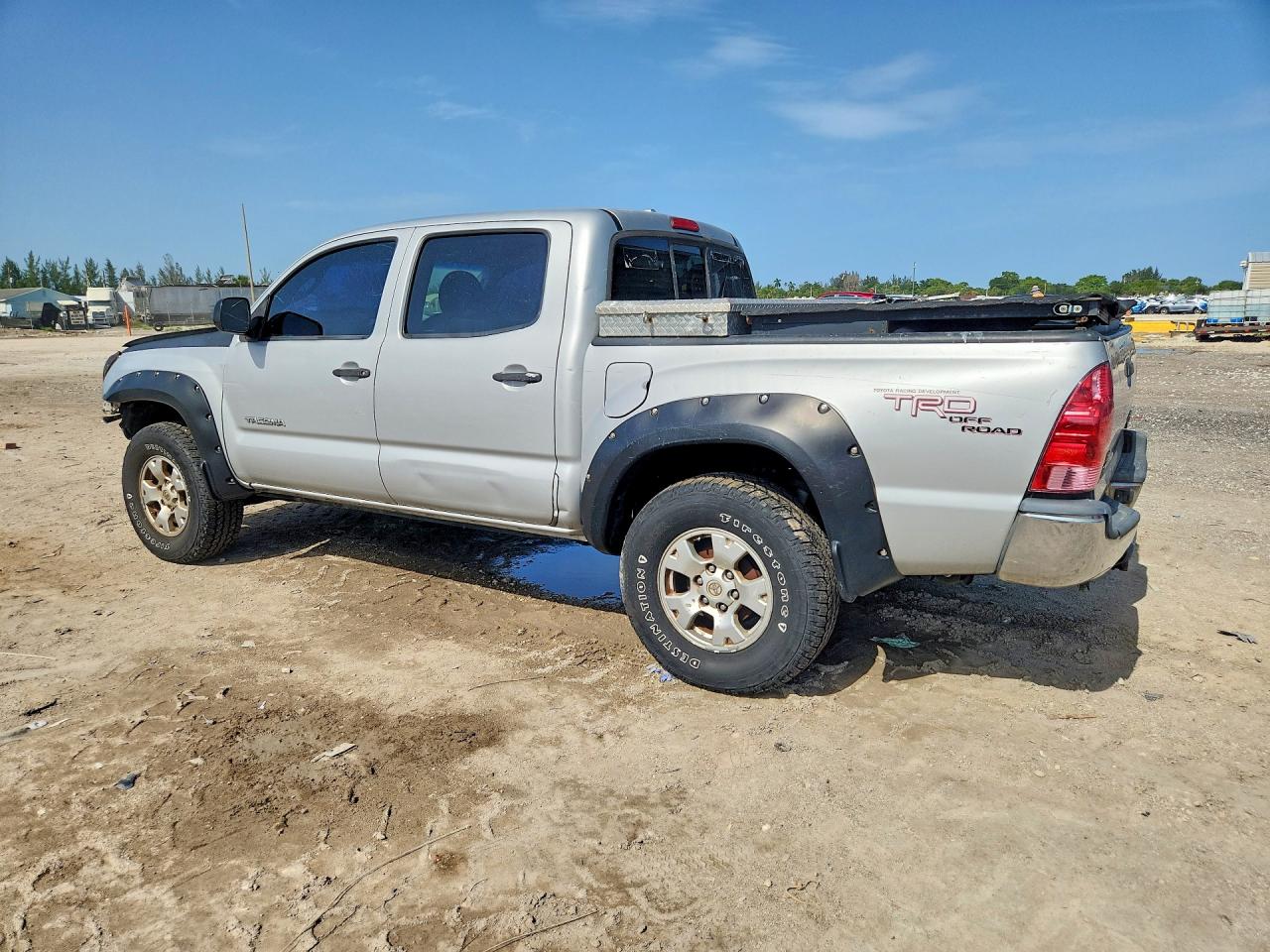 2010 Toyota Tacoma Double Cab Prerunner Silver vin: 3TMJU4GN1AM106991