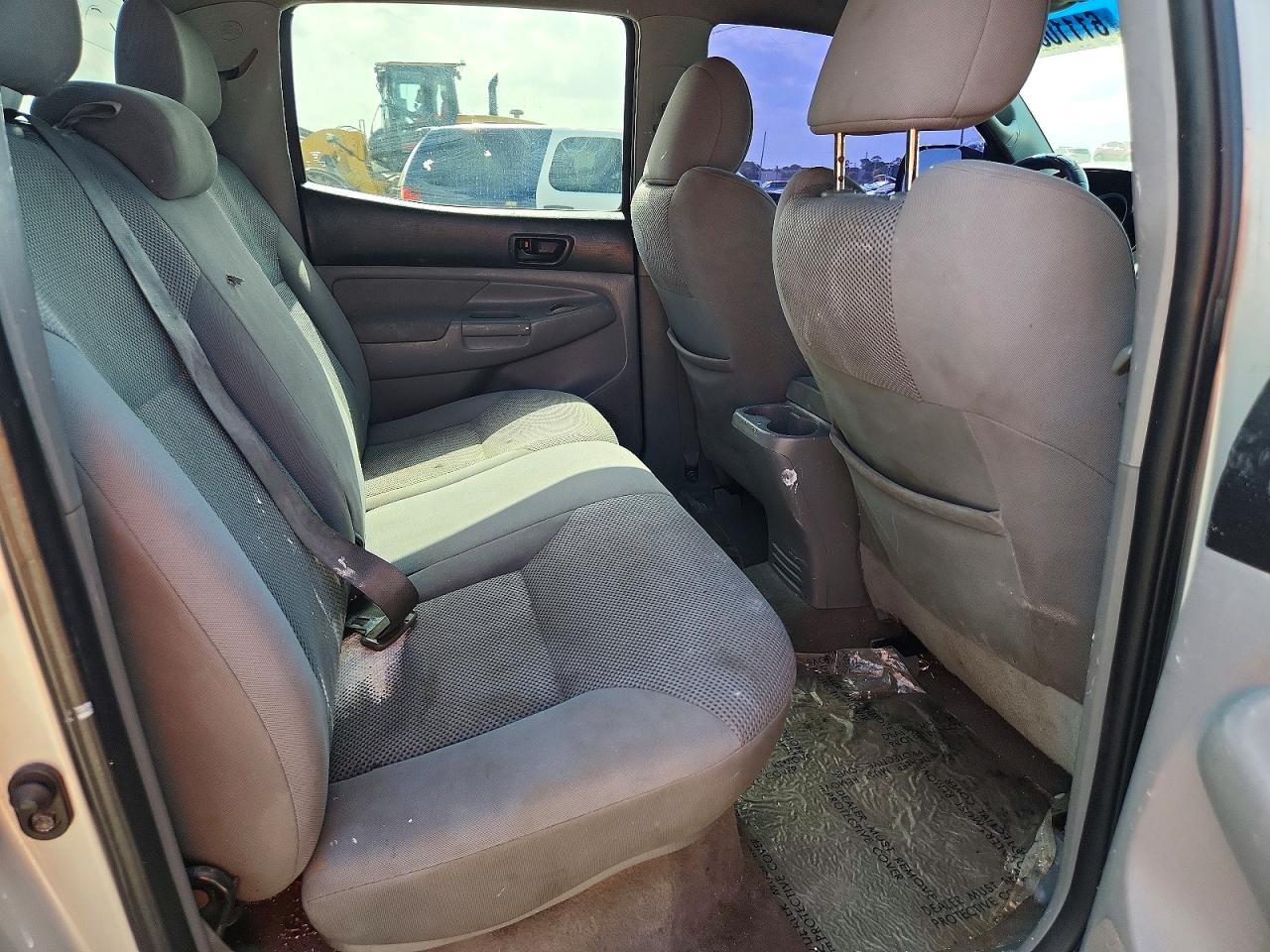2010 Toyota Tacoma Double Cab Prerunner Silver vin: 3TMJU4GN1AM106991