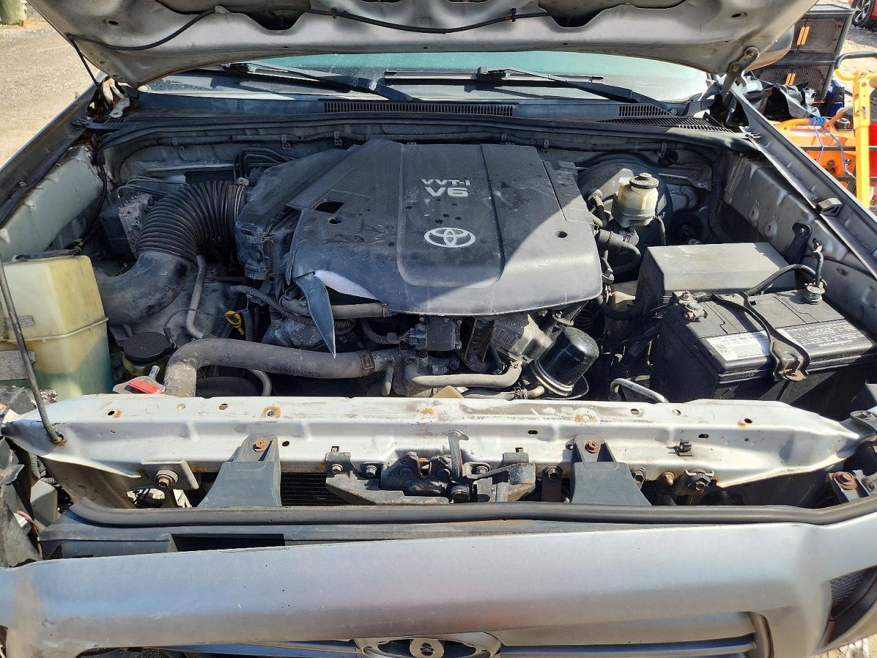 2010 Toyota Tacoma Double Cab Prerunner Silver vin: 3TMJU4GN1AM106991