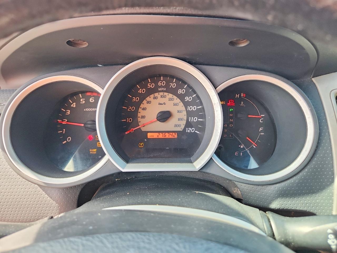 2010 Toyota Tacoma Double Cab Prerunner Silver vin: 3TMJU4GN1AM106991
