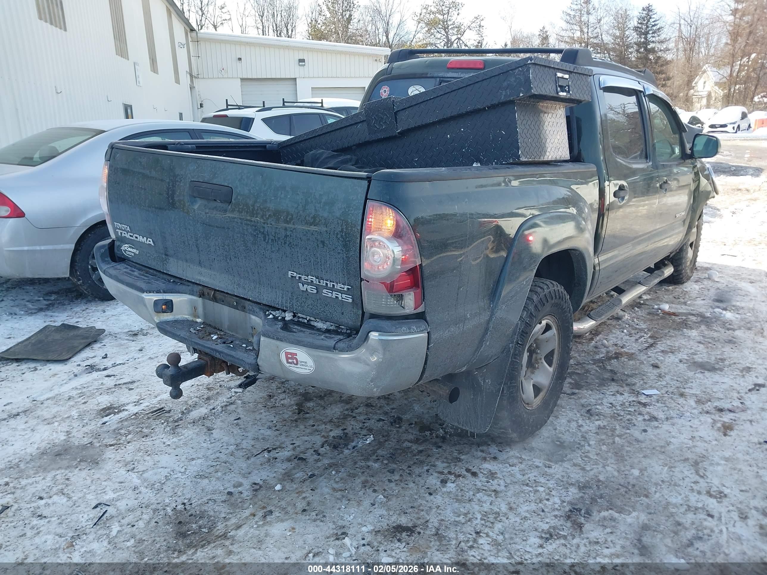 2013 Toyota Tacoma Prerunner V6 Green vin: 3TMJU4GN1DM151031