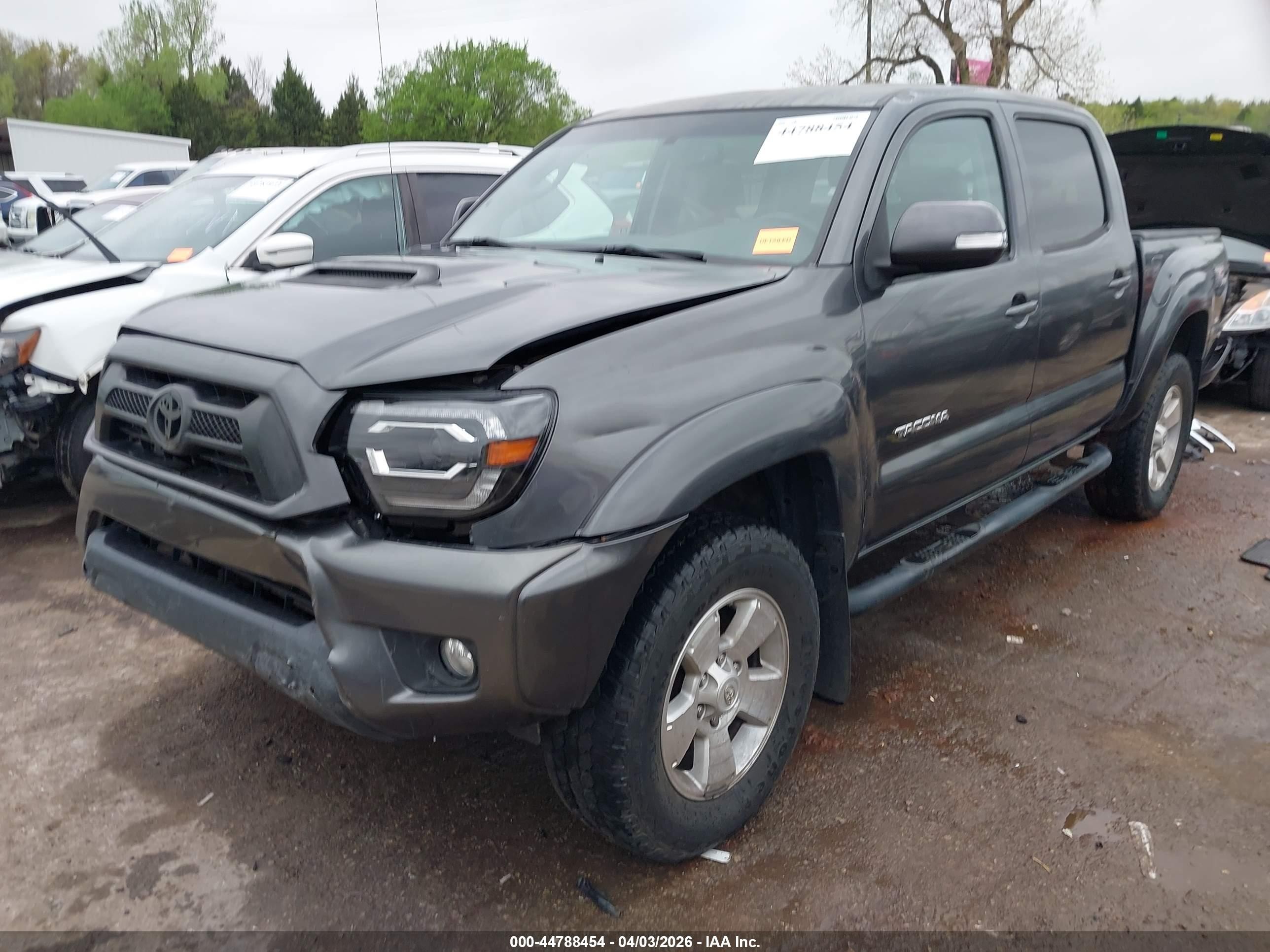 2013 Toyota Tacoma Prerunner V6 Gray vin: 3TMJU4GN1DM151286