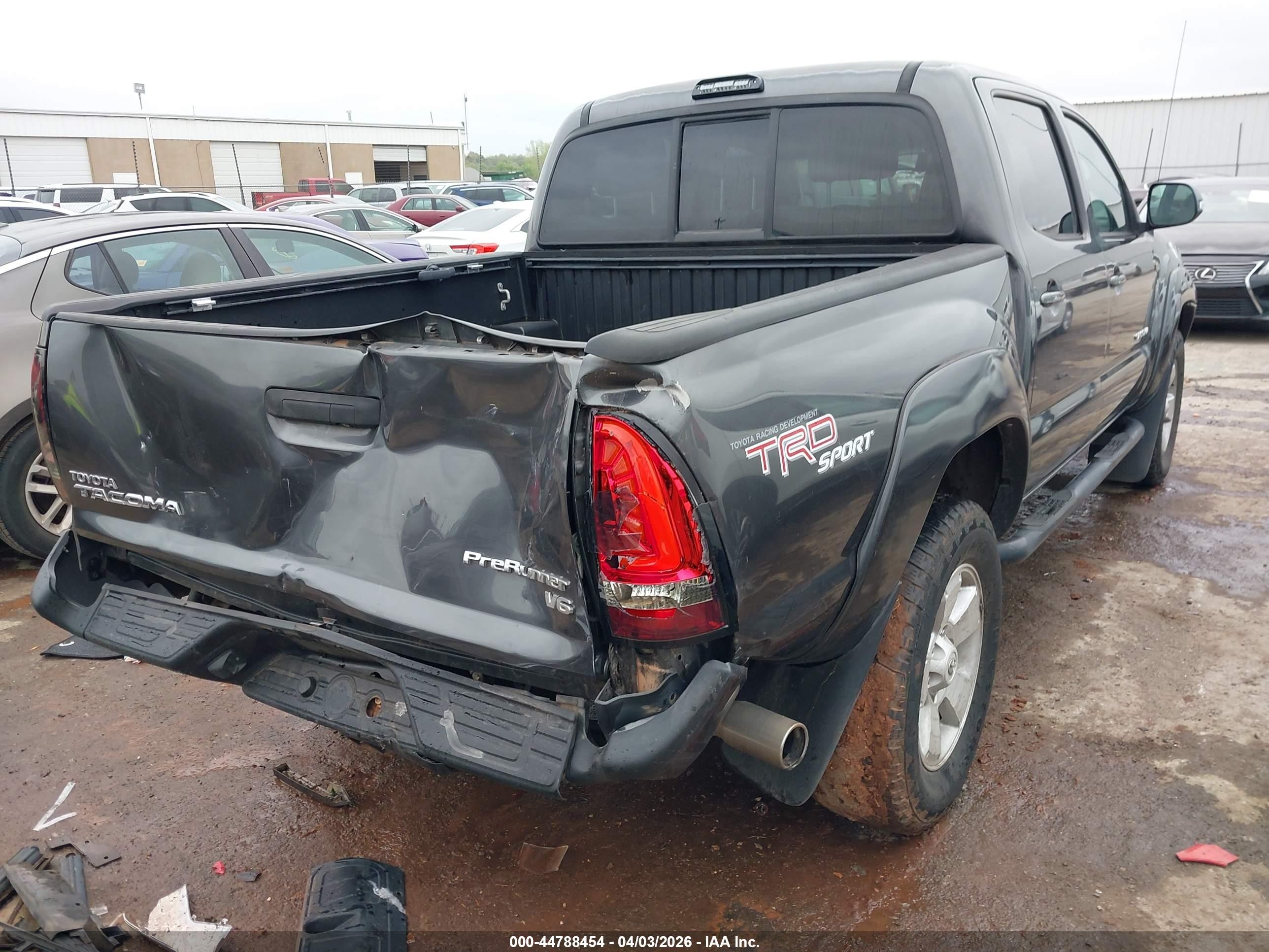 2013 Toyota Tacoma Prerunner V6 Gray vin: 3TMJU4GN1DM151286
