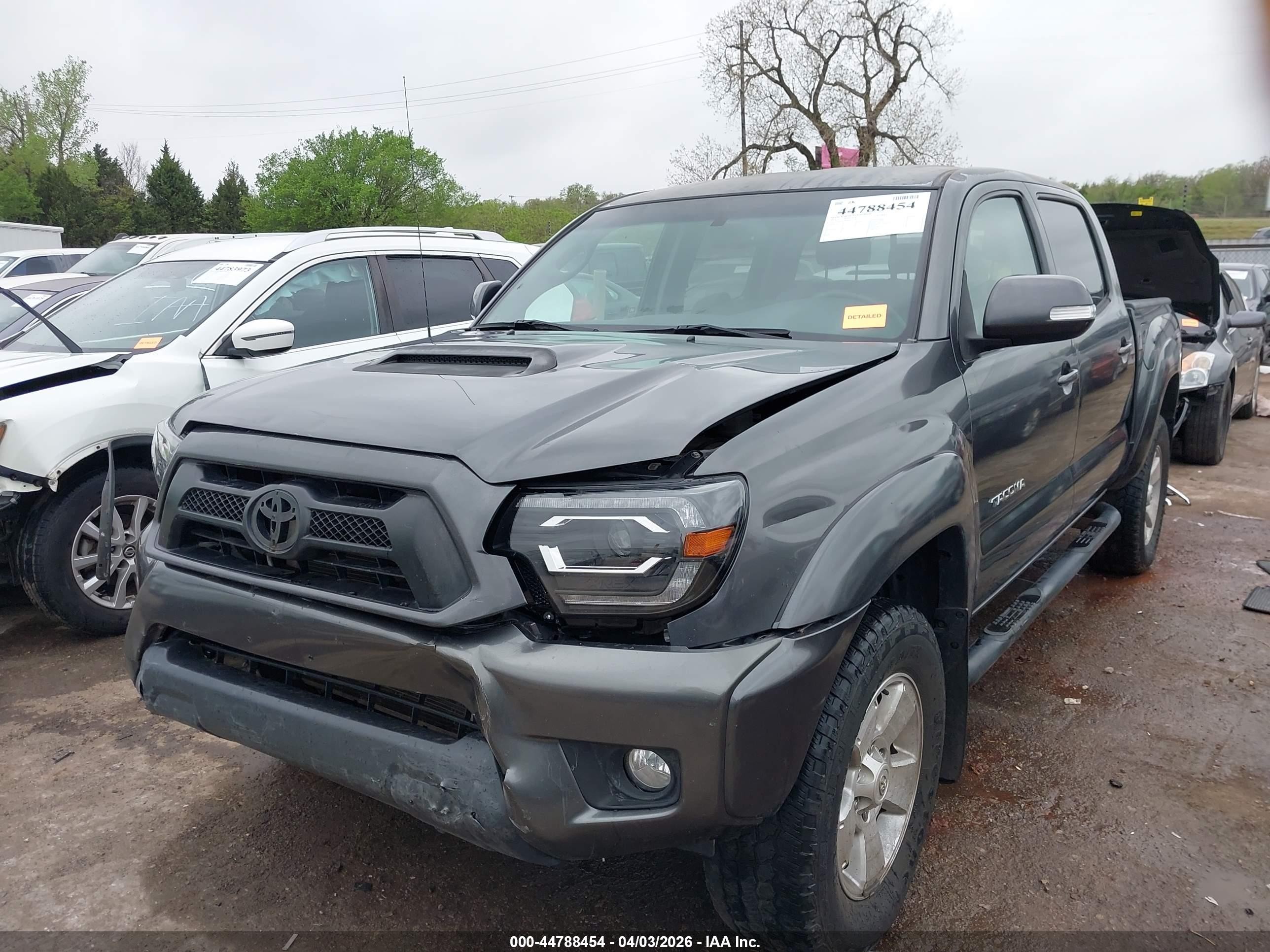 2013 Toyota Tacoma Prerunner V6 Gray vin: 3TMJU4GN1DM151286
