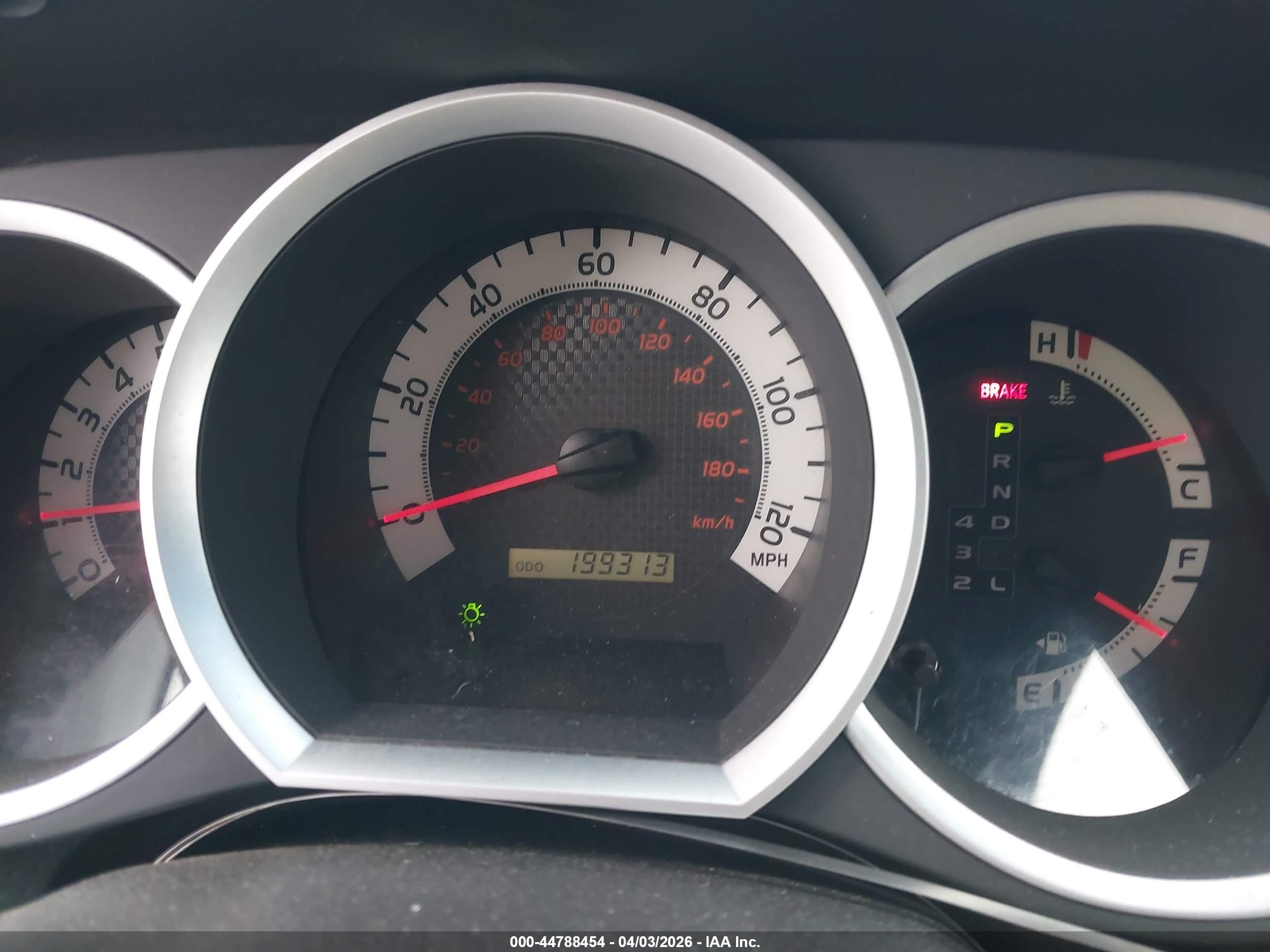 2013 Toyota Tacoma Prerunner V6 Gray vin: 3TMJU4GN1DM151286