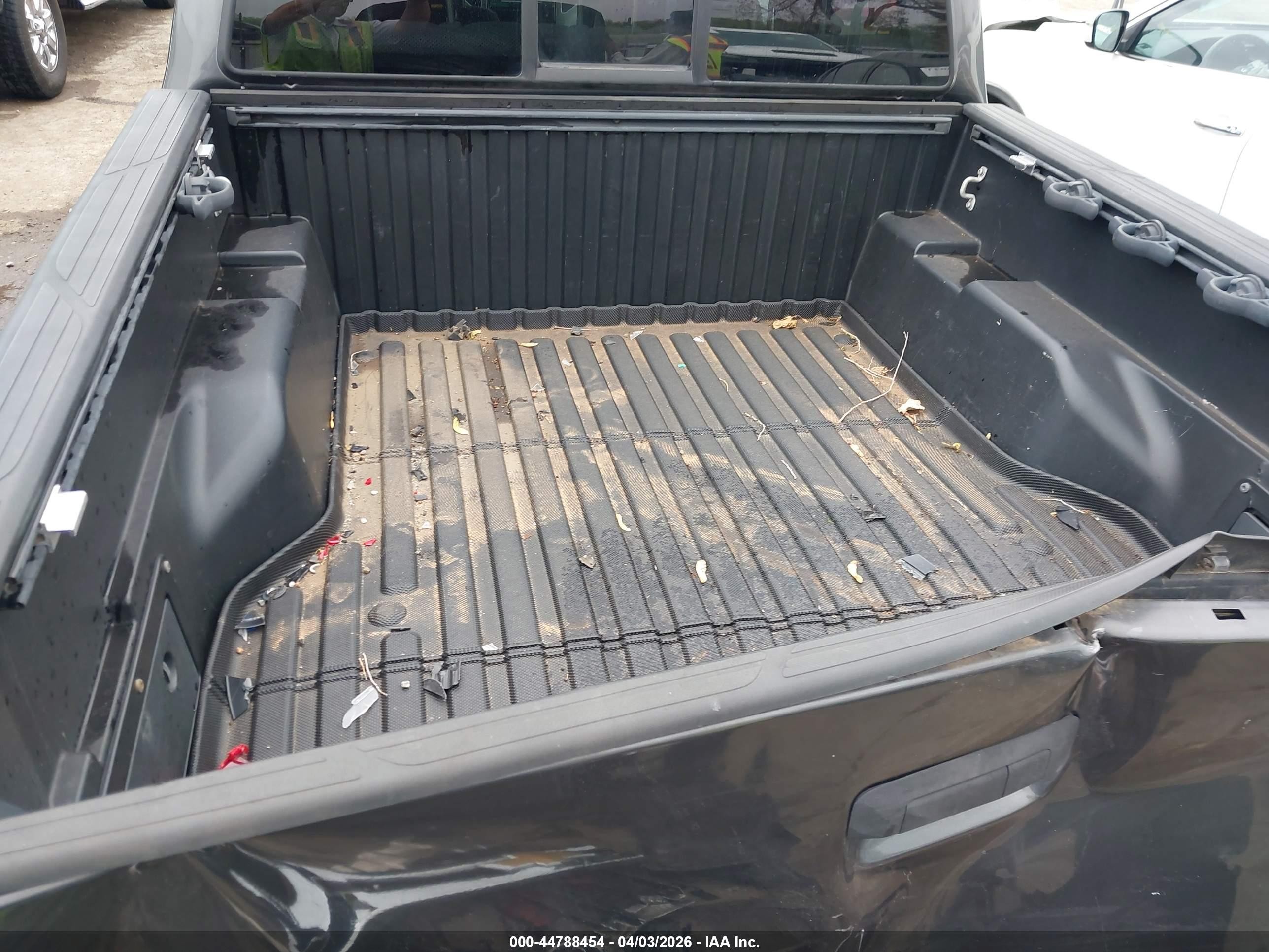 2013 Toyota Tacoma Prerunner V6 Gray vin: 3TMJU4GN1DM151286