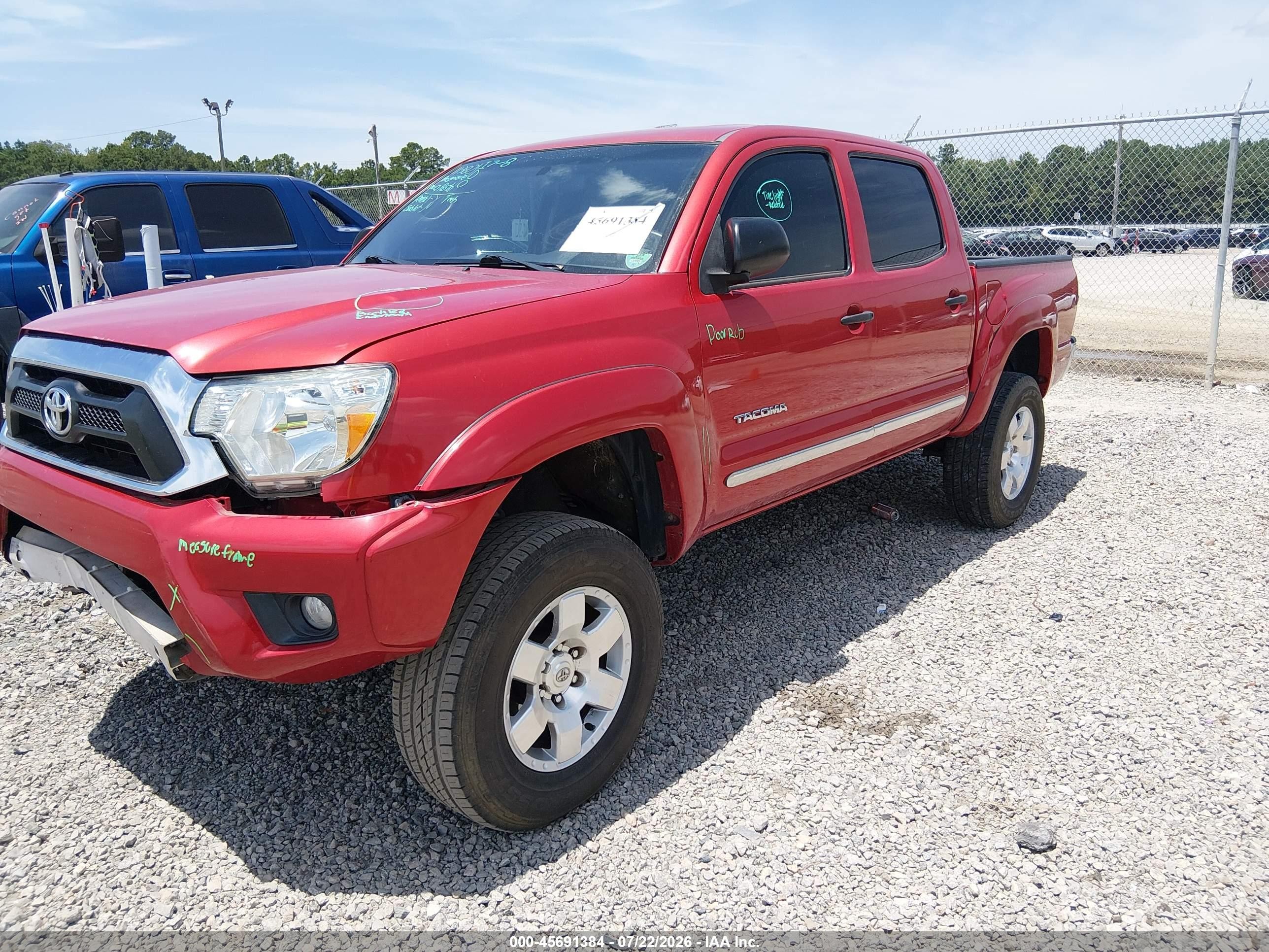 2014 Toyota Tacoma Prerunner V6 Red vin: 3TMJU4GN1EM169689