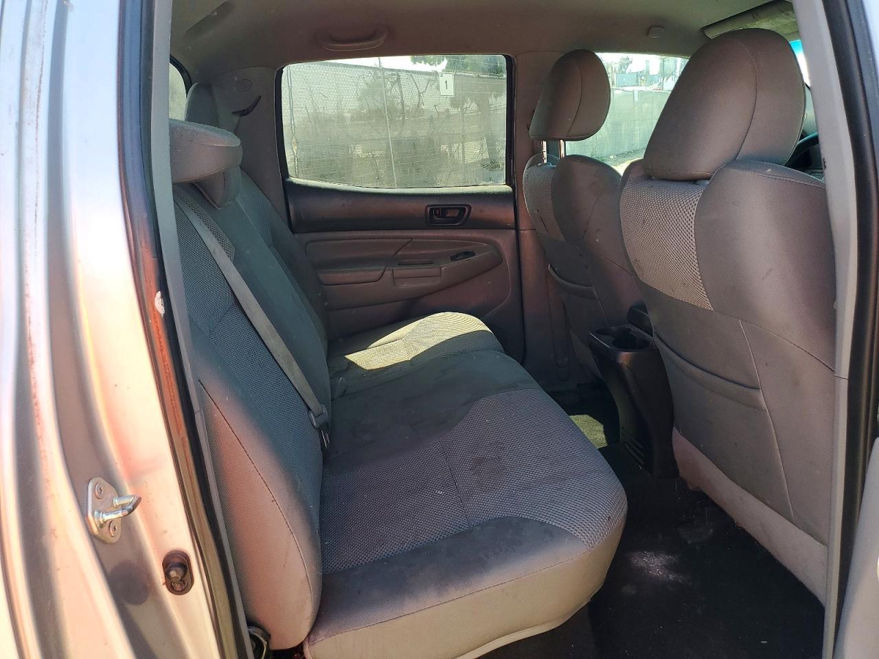 2014 Toyota Tacoma Double Cab Prerunner Gray vin: 3TMJU4GN1EM169921
