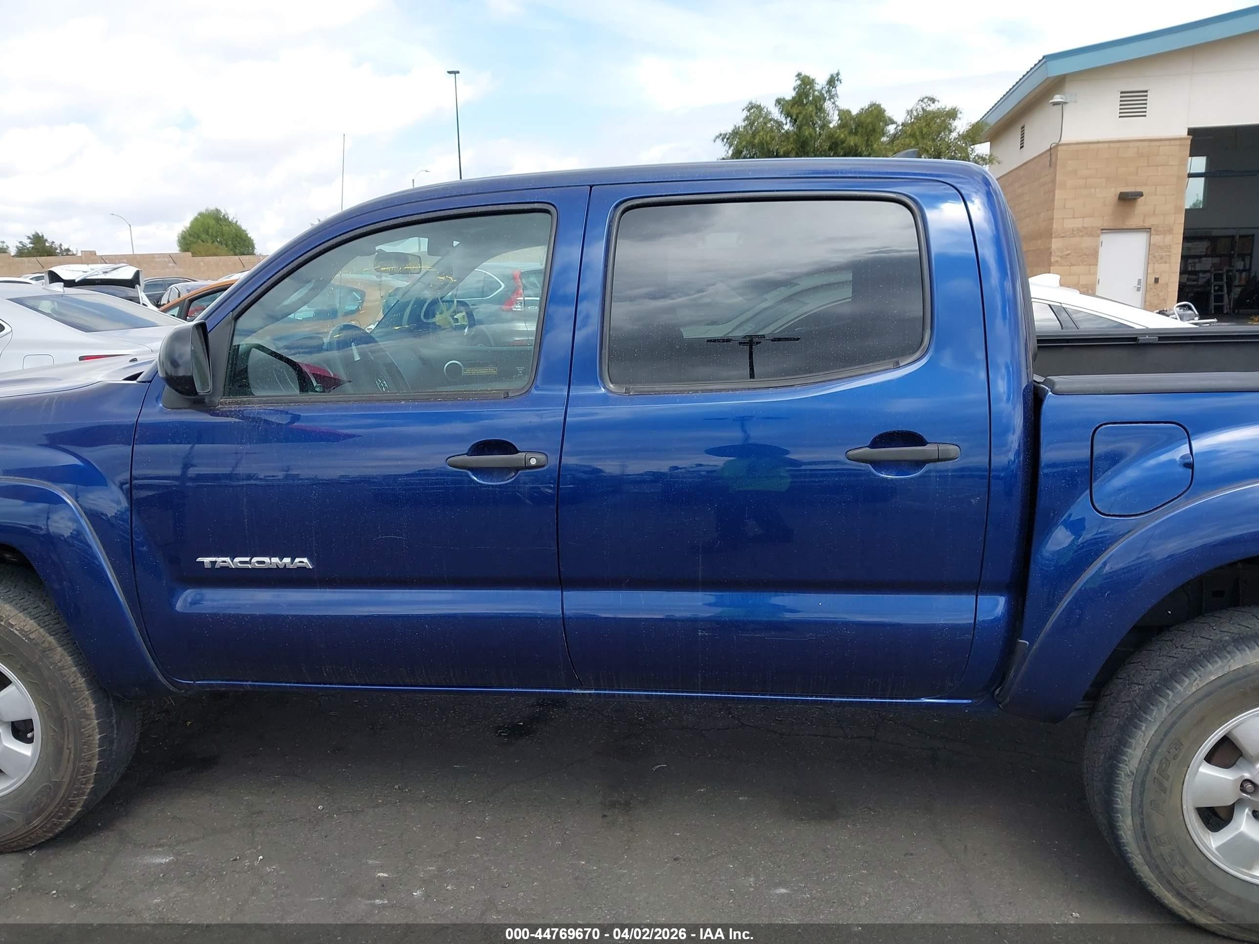 2015 Toyota Tacoma Prerunner V6 Dark Blue vin: 3TMJU4GN1FM186770