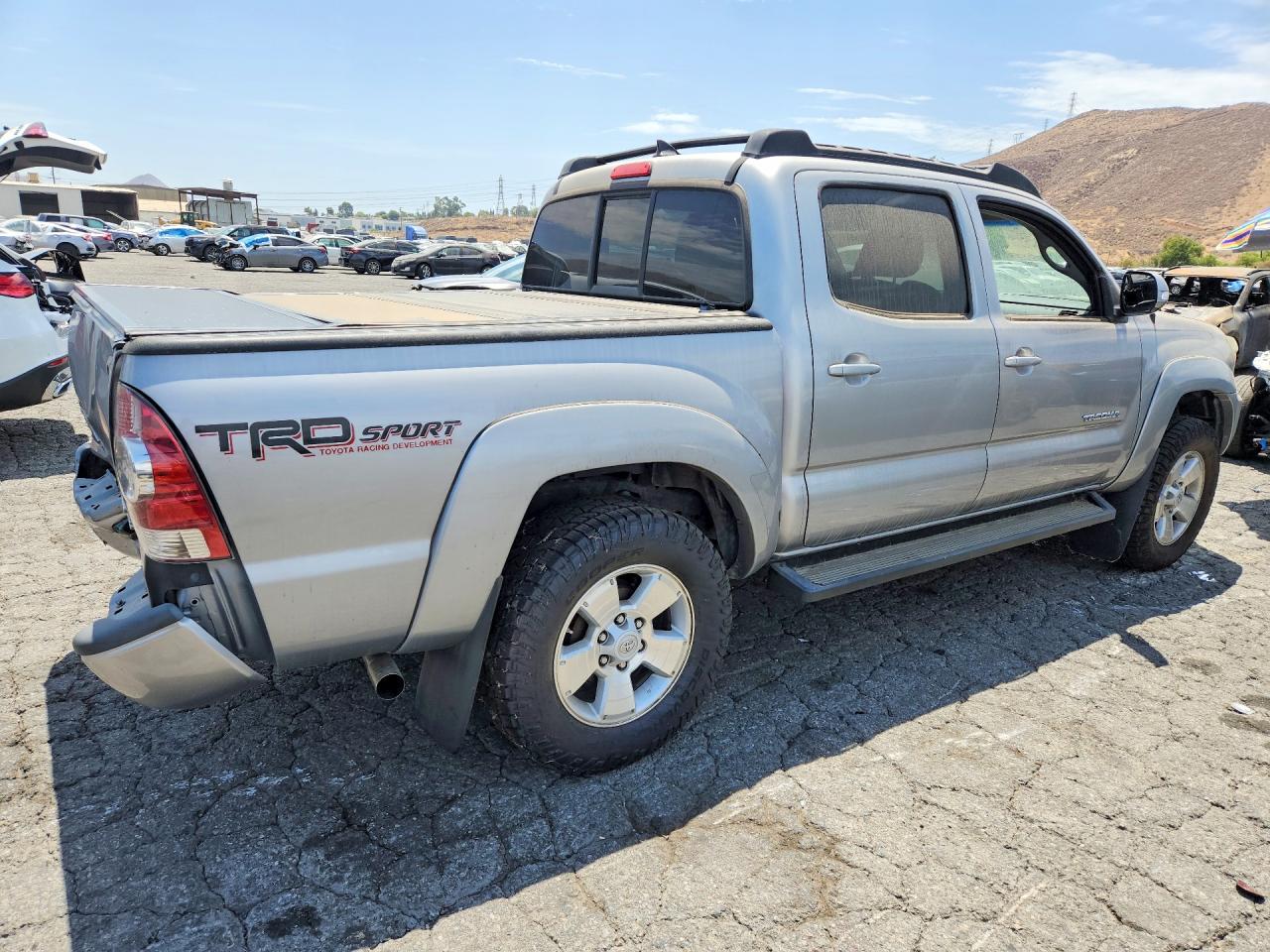 2015 Toyota Tacoma Double Cab Prerunner Серебряный vin: 3TMJU4GN1FM187529