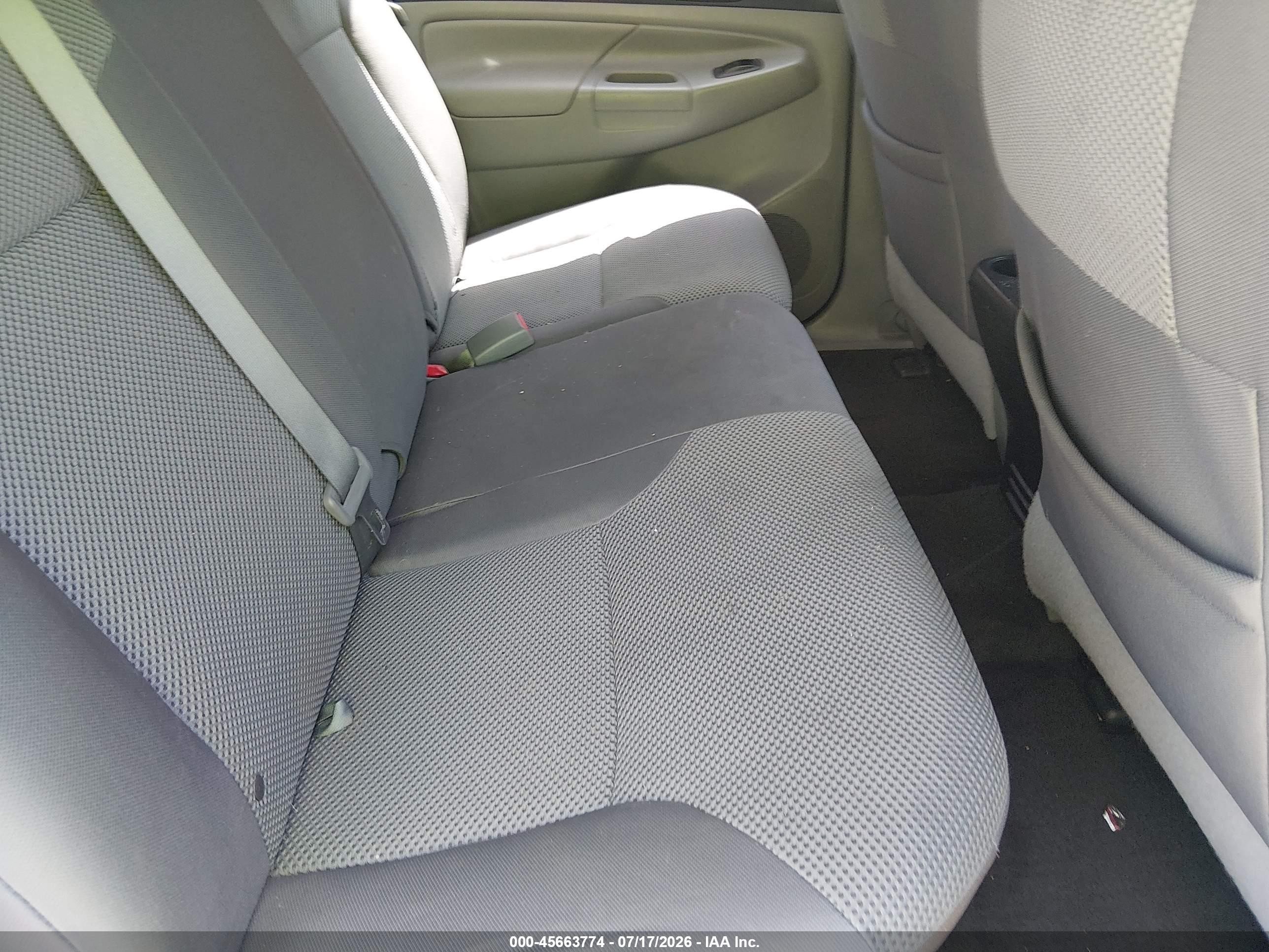 2015 Toyota Tacoma Prerunner V6 Gray vin: 3TMJU4GN1FM187630