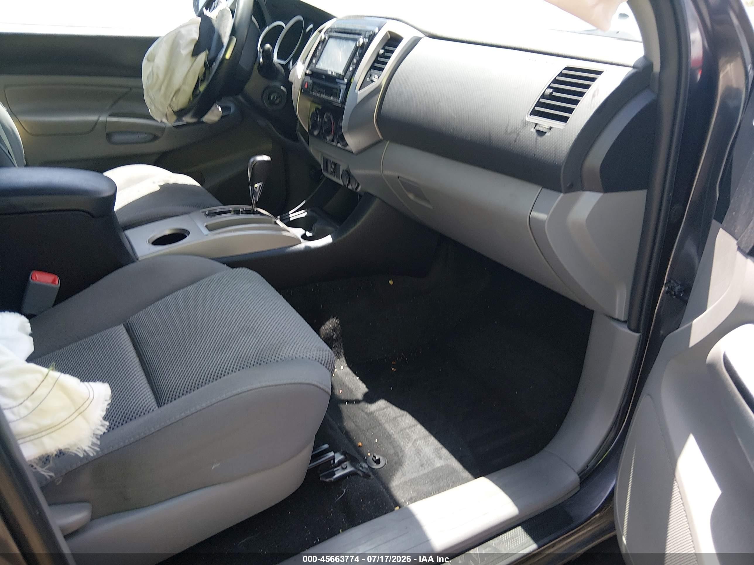 2015 Toyota Tacoma Prerunner V6 Gray vin: 3TMJU4GN1FM187630